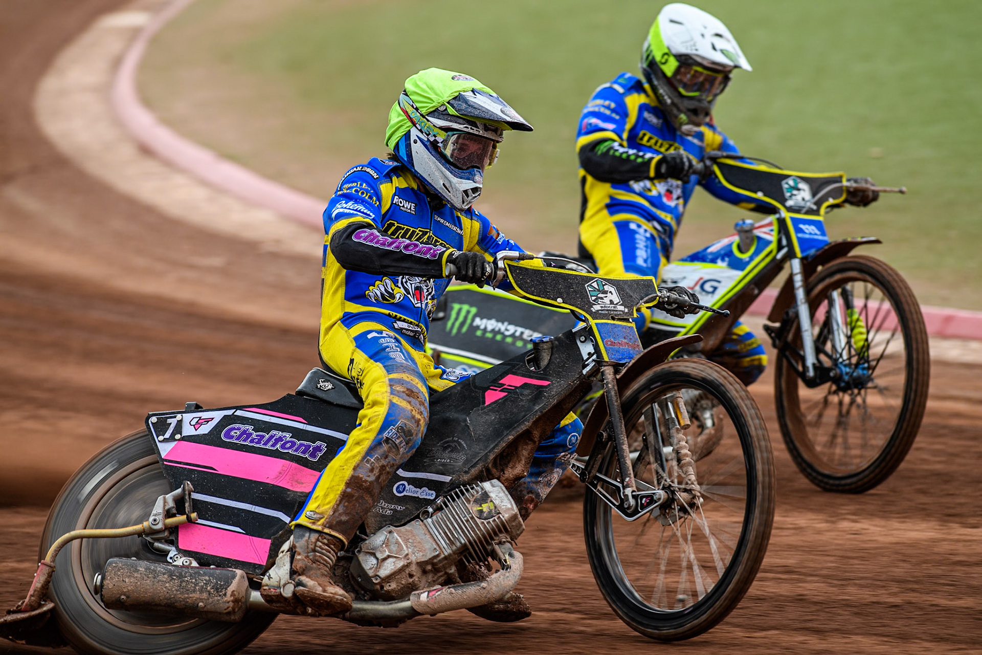Leon Flint of Sheffield Tigers in Yellow rides outside Chris Holder of Sheffield Tigers in White during the Rowe Motor Oil Premiership match between Belle Vue Aces and Sheffield Tigers at the National Speedway Stadium, Manchester on Monday 5th May 2025. (Photo: Ian Charles | MI News)