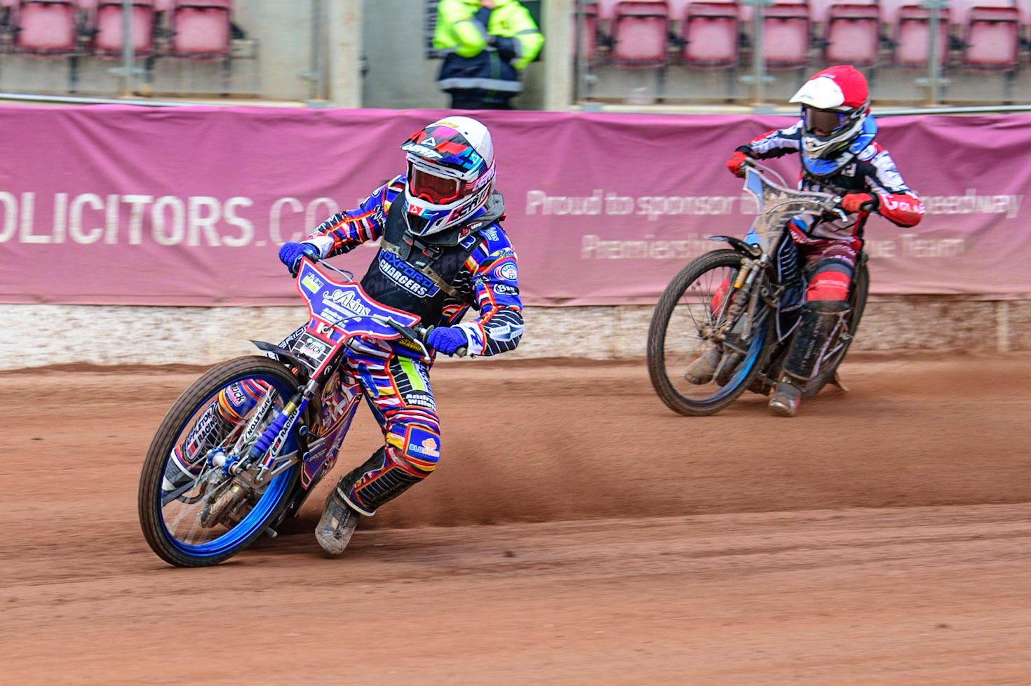 MANCHESTER, UK.  JUN 3RD  Henry Atkins  (White) leads Sam McGurk  (Red) during the National Development League match between Belle Vue Colts and Oxford Chargers at the National Speedway Stadium, Manchester on Friday 3rd June 2022. (Credit: Ian Charles | MI News)