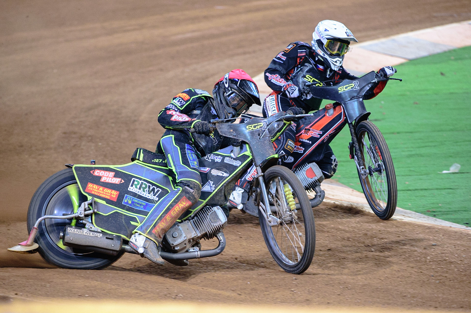 Gustav Grahn (Sweden)  (Red) outside Jan Kvech (Czech Republic)  (White) during the FIM  Speedway Grand Prix  2 of Great Britain at the Principality Stadium, Cardiff on Sunday 14th August 2022. (Credit: Ian Charles | MI News)