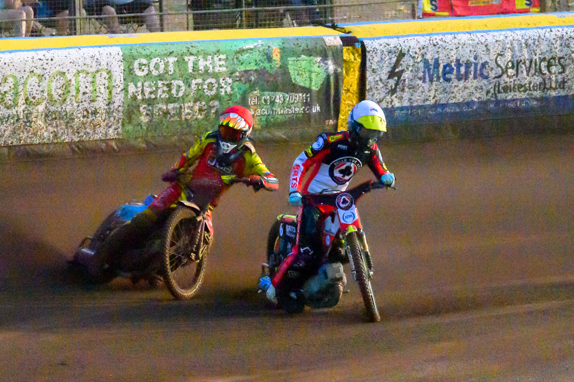 Tate Zischke of Belle Vue Aces in White loses control and flips off his bike during the Rowe Motor Oil Premiership match between Leicester Lions and Belle Vue Aces at the Hydroscan Arena, Leicester on Thursday 23rd July 2026. (Photo: Ian Charles | MI News)