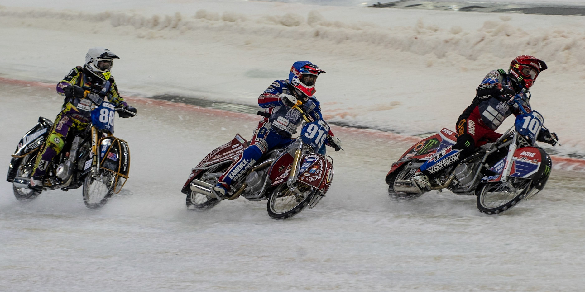 Photo: Ian Charles

Dmitri Koltakov (106) leads Dmitri Khomitsevich (919) and Max Niedermaier (88) 

FIM Ice Speedway Gladiators World Championship, Event 5.1, Ice Rink Thialf, Heerenveen, Netherlands Saturday  30  March  2019