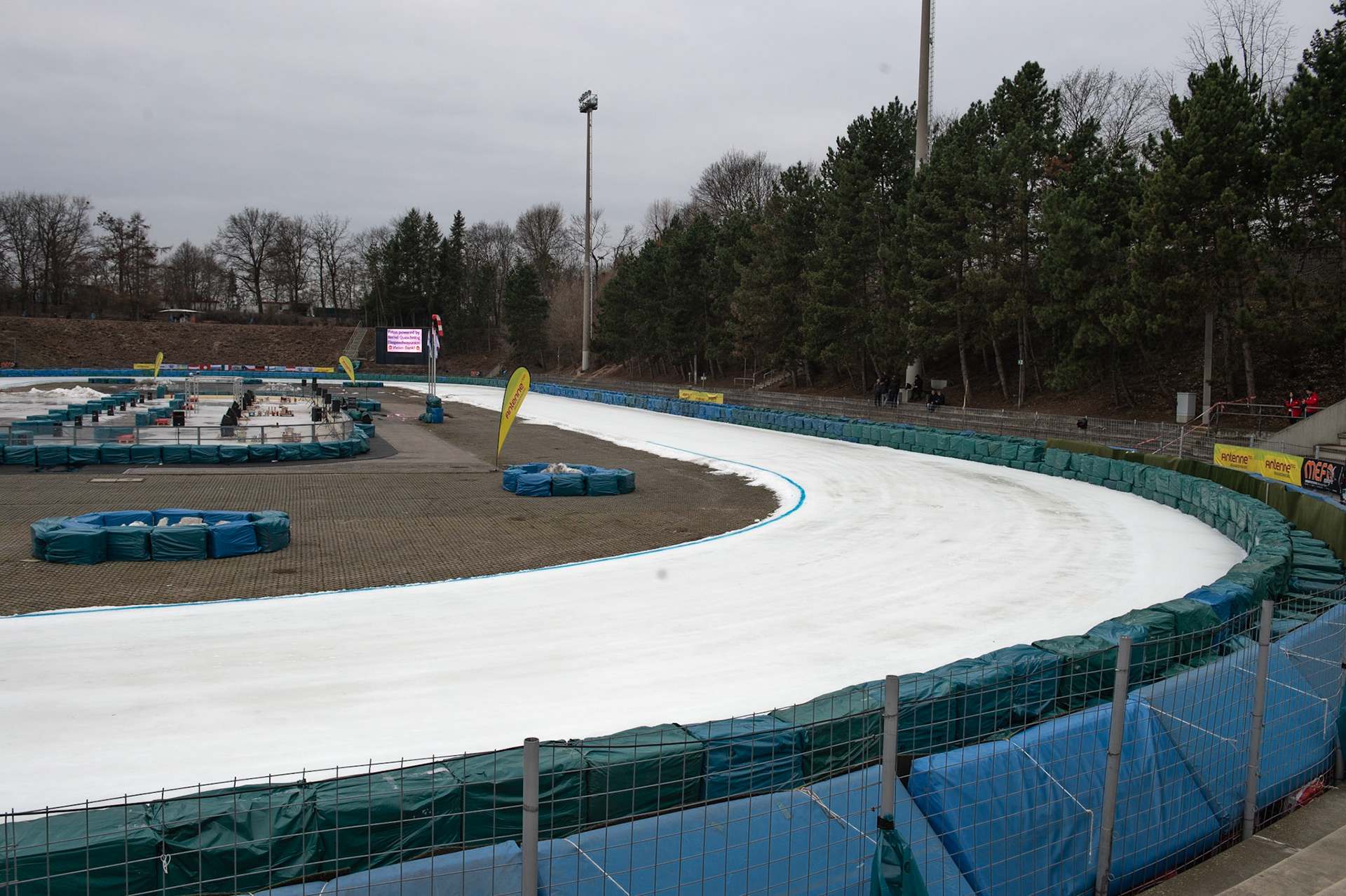 Photo: Ian Charles

Horst-Dohm-Eistadion, Berlin

FIM Ice Speedway Gladiators World Championship, Final 3.1, Horst-Dohm Eisstadion, Berlin, Germany Saturday  2  March  2019