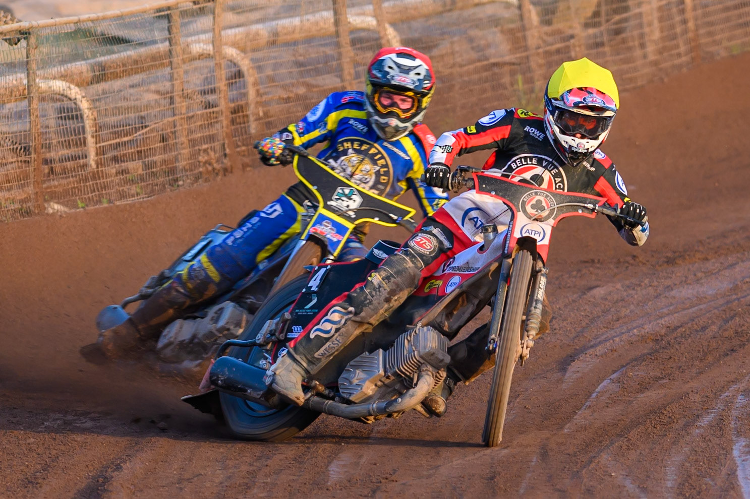 Zach Cook of Belle Vue Aces in Yellow leading Josh Pickering of Sheffield Tigers in Red during the Rowe Motor Oil Premiership match between Sheffield Tigers and Belle Vue Aces at Owlerton Stadium, Sheffield on Monday 25th May 2026. (Photo: Ian Charles | MI News)