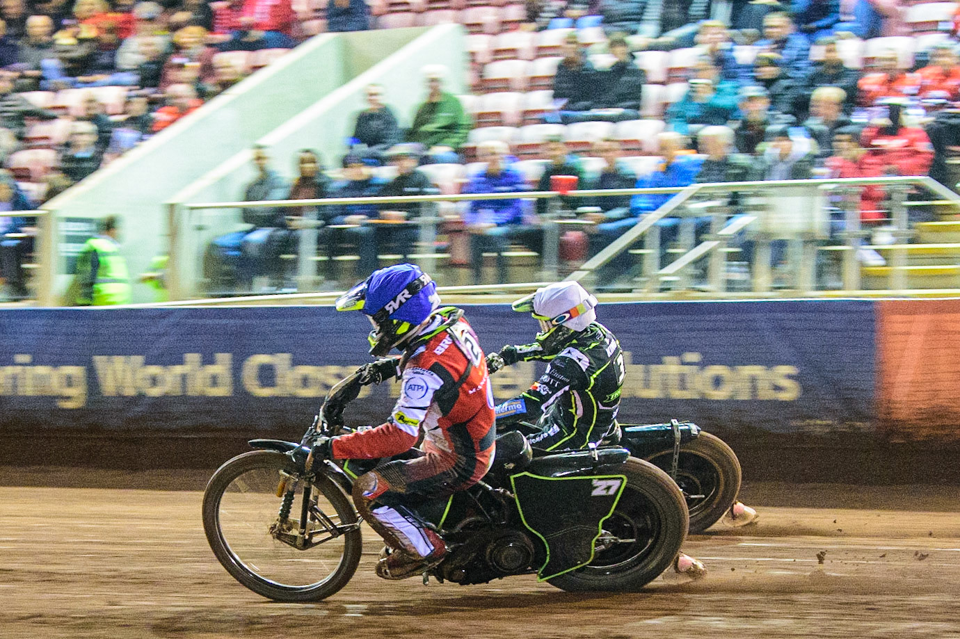 Tom Brennan  (Blue) inside Danny King  (White) during the SGB Premiership Semi Final 2nd Leg between Belle Vue Aces and Ipswich Witches at the National Speedway Stadium, Manchester on Monday 3rd October 2022. (Credit: Ian Charles | MI News)