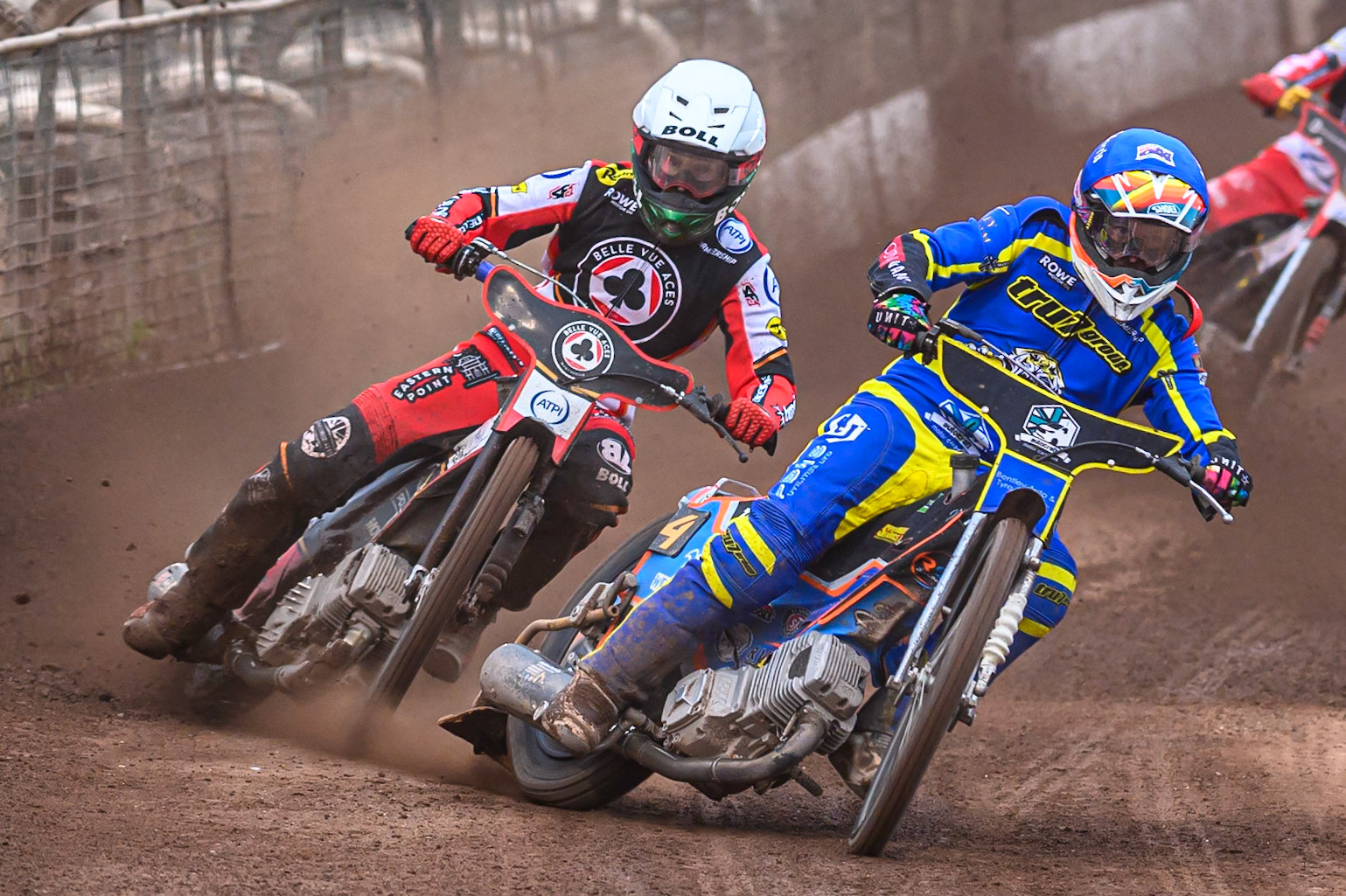 Nick Morris of Sheffield Tigers  in Blue leading Brady Kurtz of Belle Vue Aces   in White during the Rowe Motor Oil Premiership match between Sheffield Tigers and Belle Vue Aces at Owlerton Stadium, Sheffield on Monday 11th August 2025. (Photo: Ian Charles | MI News)