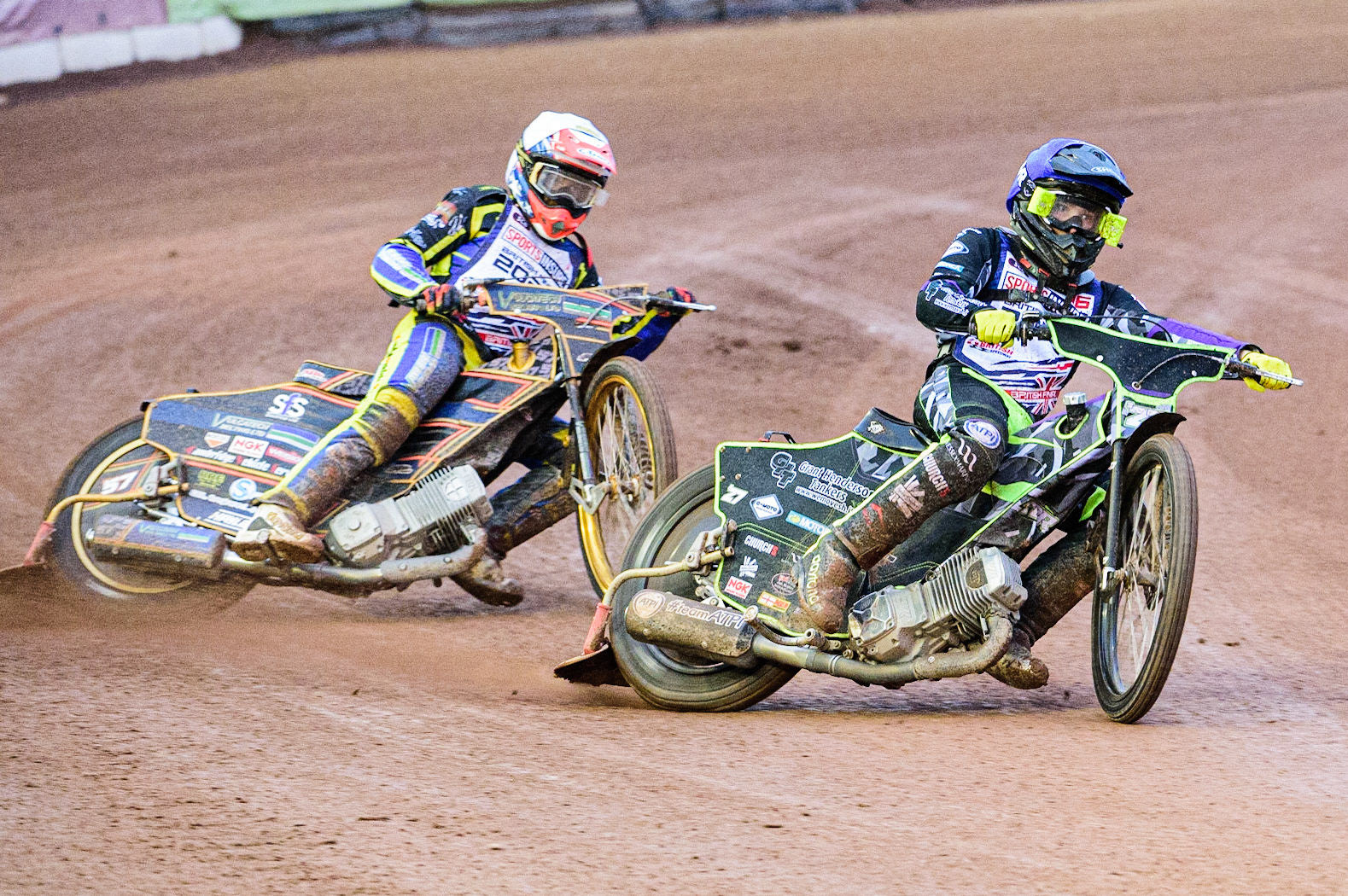 Tom Brennan (Blue) leads Connor Mountain (White) during the Sports Insure British Speedway Championship Final at the National Speedway Stadium, Bellevue, Manchester, England on Monday 1st August 2022. (Photo by: Ian Charles | MI News)