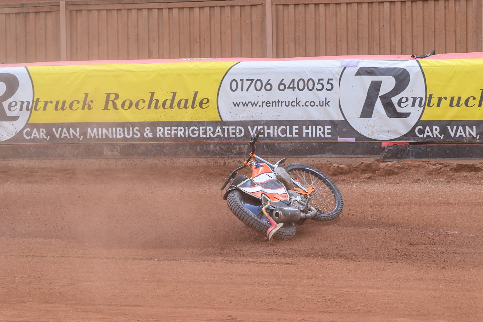 JR ASHWORTH &amp; SONS COLTS ACADEMY INDIVIDUALHarry Fletcher in Yellow rides inside Senna Summers in Blue before he slides off during the JR Ashworth &amp; Sons Colts Individual at the National Speedway Stadium, Manchester on Sunday 10th May 2026. (Photo: Ian Charles | MI News)