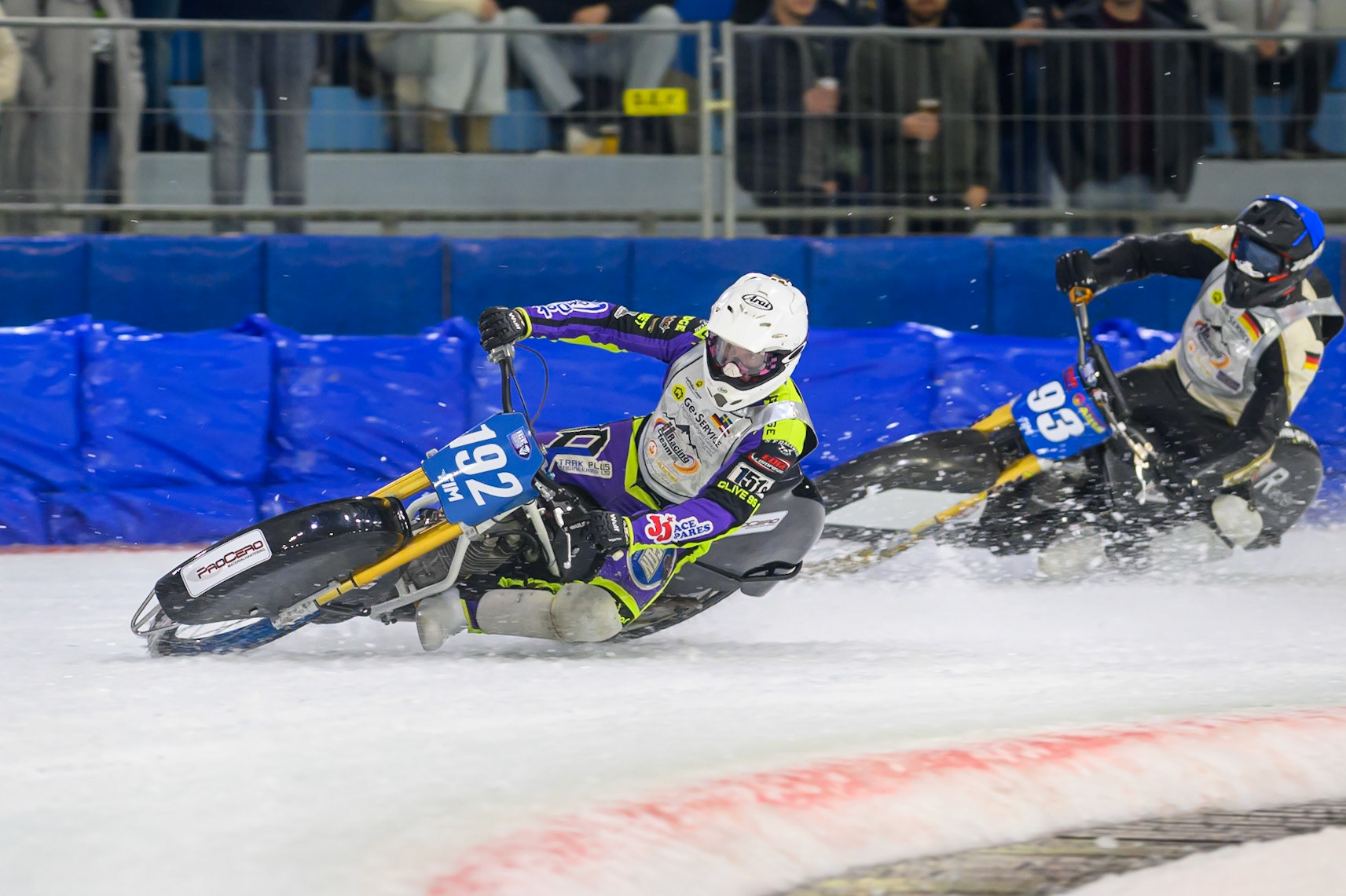 Paul Cooper of Great Britain  in White passes Franz Mayerbüchler of Germany  in Blue during the ROELOF THIJS BOKAAL at Ice Rink Thialf, Heerenveen on Friday 10th April 2026.  (Photo: Ian Charles | MI News)