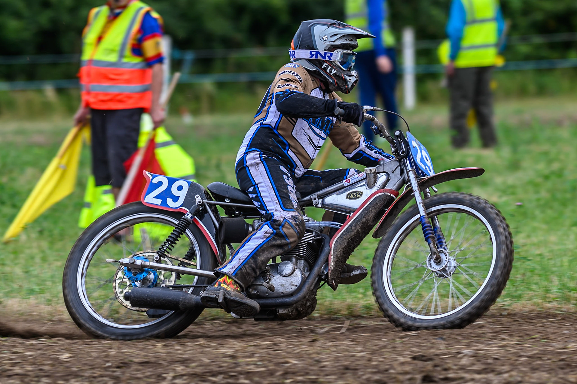 John Shipley (129) in action in the Pre 75 class during the ACU Northern Grass Track Riders Championship at Cheshire Grass Track Club, Frog Lane, Knutsford, Cheshire on Sunday 20th July 2025. (Photo: Ian Charles | MI News)