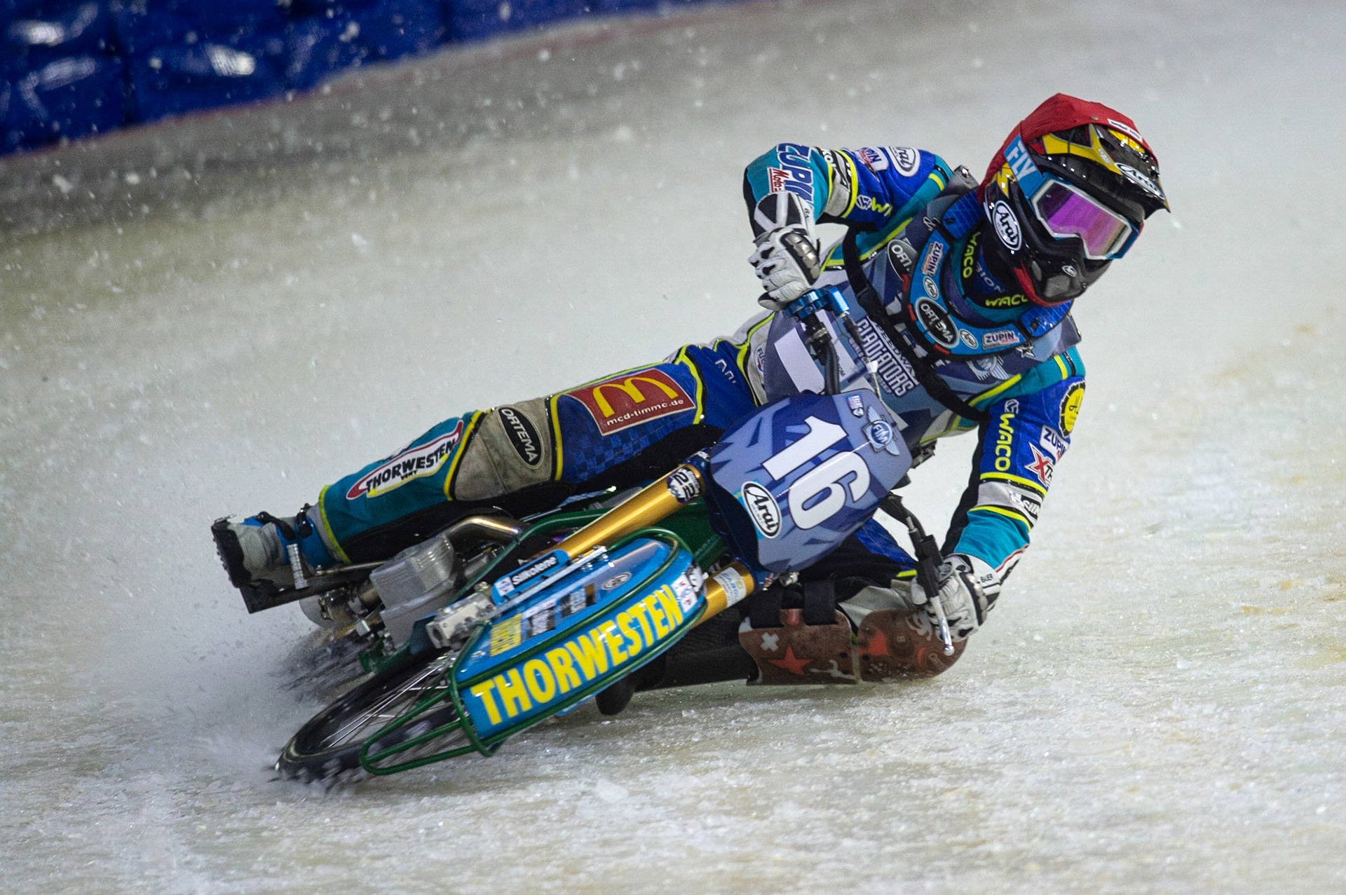 HEERENVEEN, NL. Wildcard  Luca Bauer (16) in action during the FIM Ice Speedway Gladiators World Championship Final 3 at Ice Rink Thialf, Heerenveen on Saturday  2 April 2022. (Credit: Ian Charles | MI News)