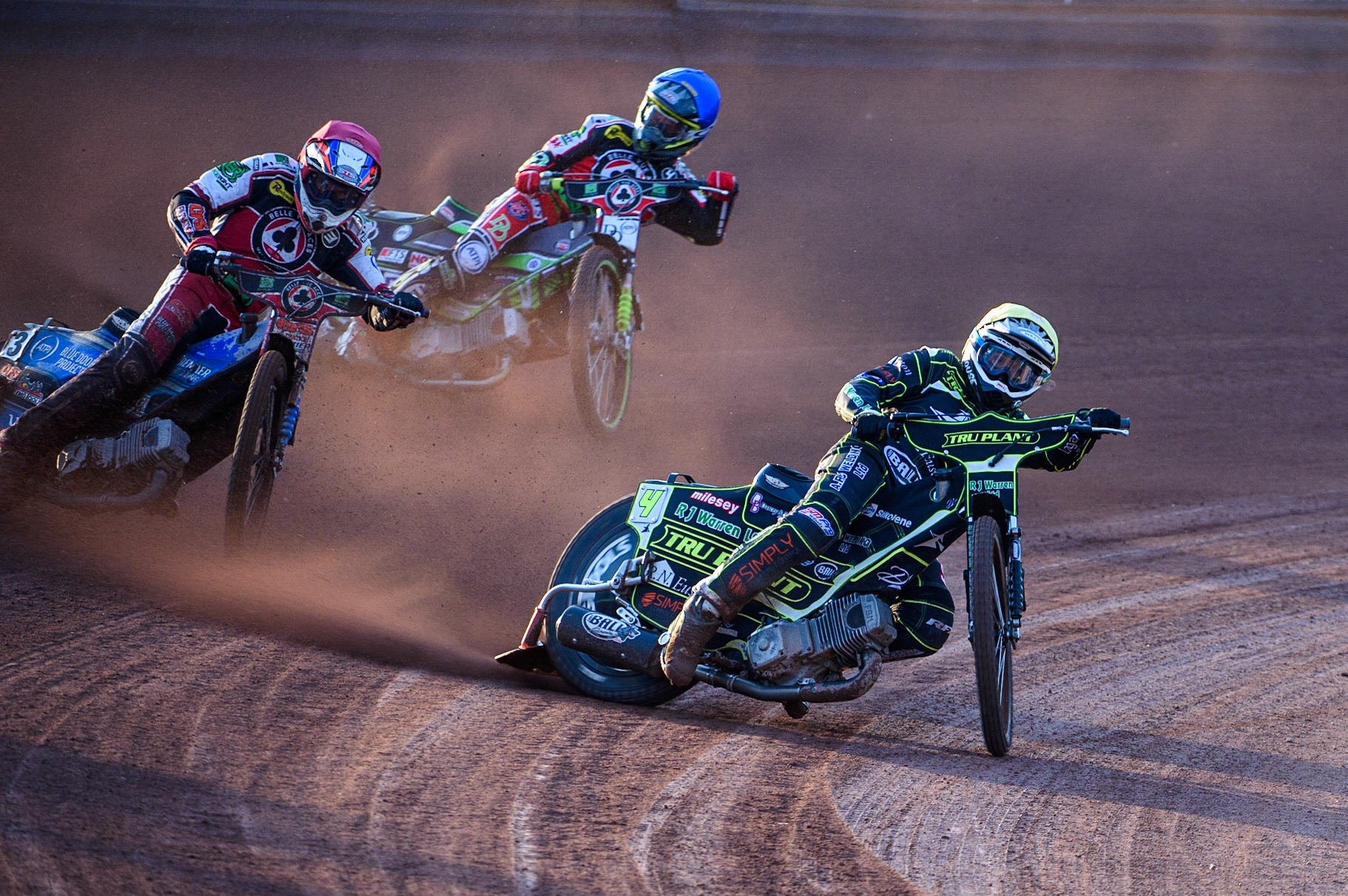 MANCHESTER UKDanny King  (Yellow) leads Steve Worrall  (Red) and Charles Wright   (Blue) during the SGB Premiership match between Belle Vue Aces and Ipswich Witches at the National Speedway Stadium, Manchester on Monday 2nd August 2021. (Credit: Ian Charles | MI News)