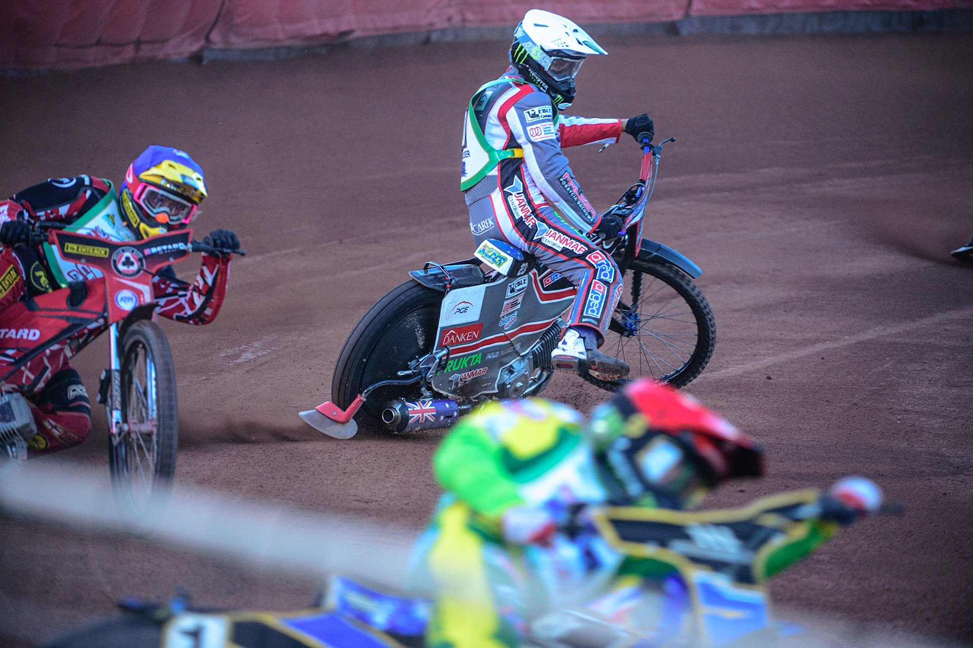 Chris Holder (Australia) (White) starts to spin in front of Max Fricke (Australia) (Red) during the FIM Speedway Grand Prix Challenge at the Peugeot Ashfield Stadium, Glasgow on Saturday 20th August 2022. (Credit: Ian Charles | MI News)