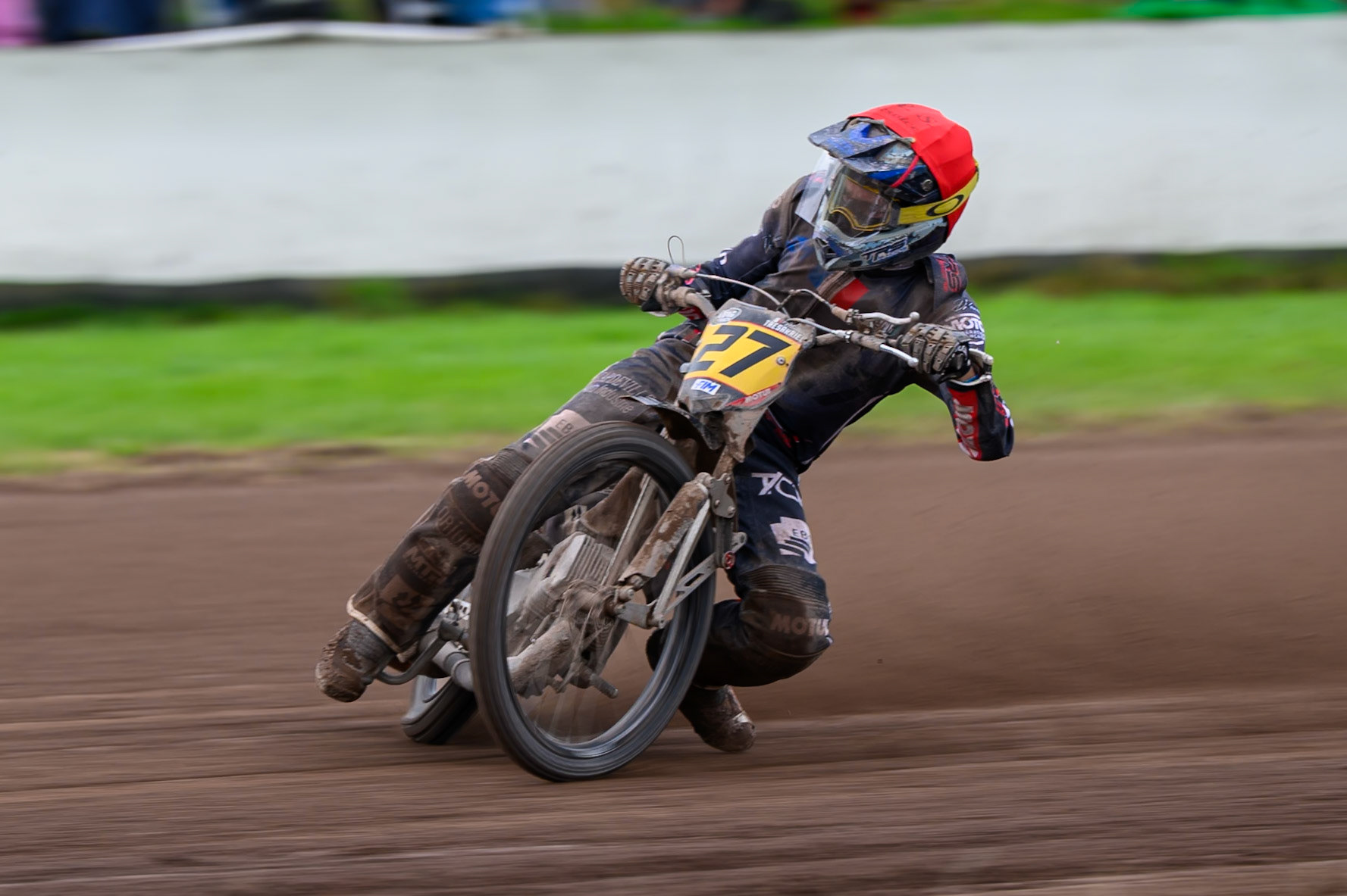 Mathias Trésarrieu (27) of France in action during the FIM Long Track World Championship Final 4, at the Speed Centre Roden, Netherlands on Sunday 21st September 2025. (Photo: Ian Charles | MI News)during the FIM Long Track World Championship Final 4, at the Speed Centre, Roden on Sunday 21st September 2025. (Photo: Ian Charles | MI News)