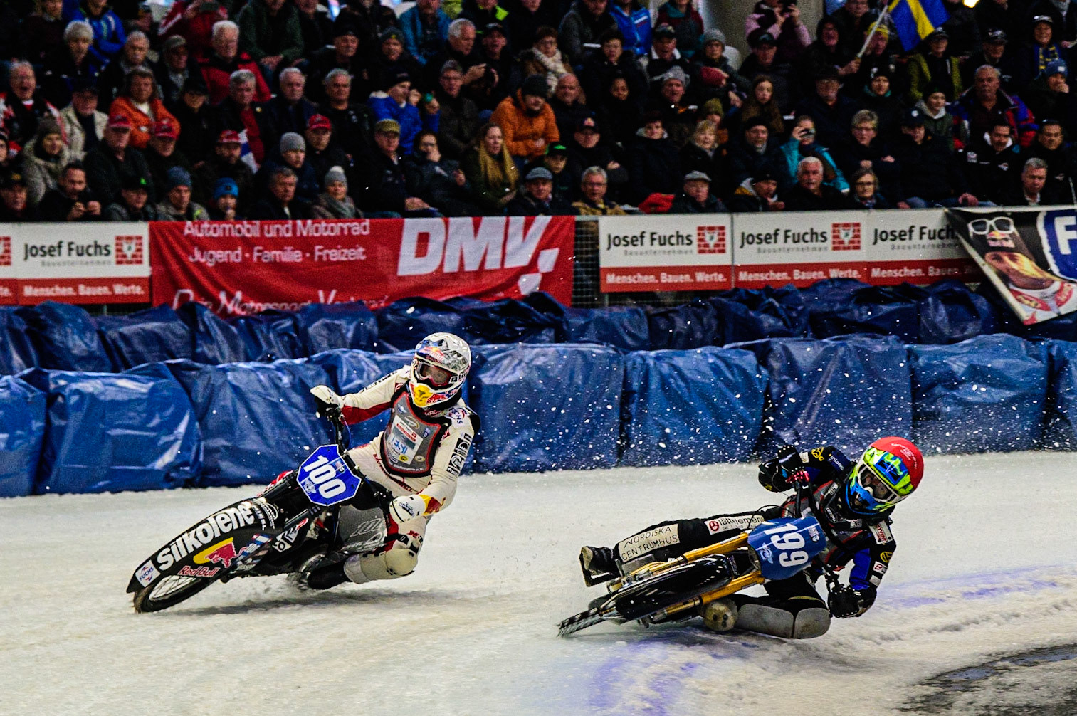 Martin Haarahiltunen (199) (Red) rides inside Franz Zorn (100) (White) during the Ice Speedway Gladiators World Championship Final 2 at Max-Aicher-Arena, Inzell, Germany on Sunday 19th March 2023. (Photo: Ian Charles | MI News)