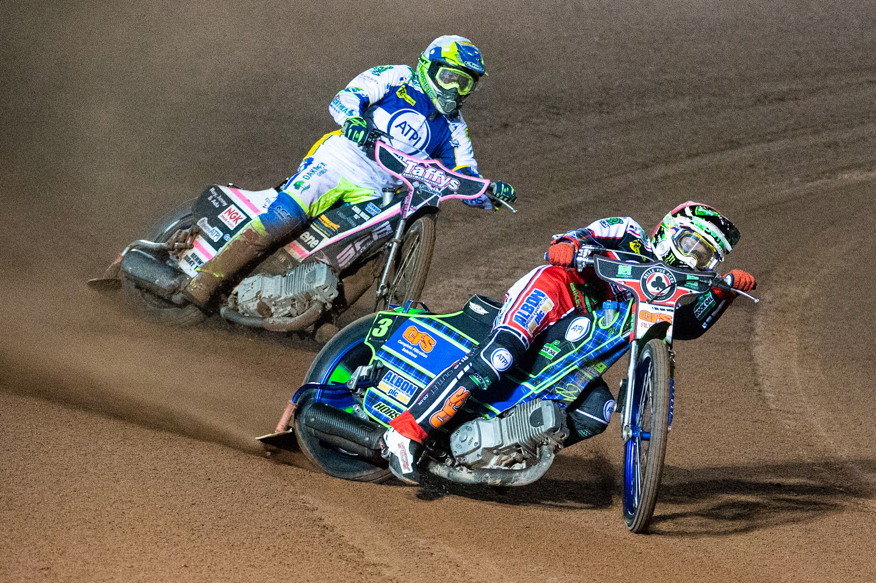 Photo: Ian CharlesDan Bewley of Belle Vue 'BikeRight' Aces (Red)  leads Chris Harris of the 'ATPI' All Stars (White) Belle Vue ‘Bikerite ’Aces v ‘ATPI’ All Stars, Premiership Challenge, National Speedway Stadium, Manchester Thursday  24  September  2020