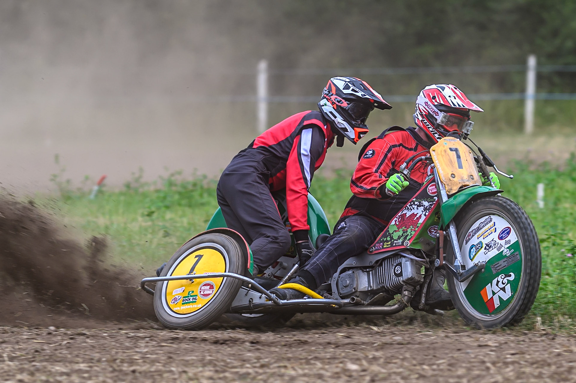 Barrie Bennett and Rowan Lucas (7) in the 500cc Sidecar Class during the ACU Northern Grass Track Riders Championship at Cheshire Grass Track Club, Frog Lane, Knutsford, Cheshire on Sunday 20th July 2025. (Photo: Ian Charles | MI News)