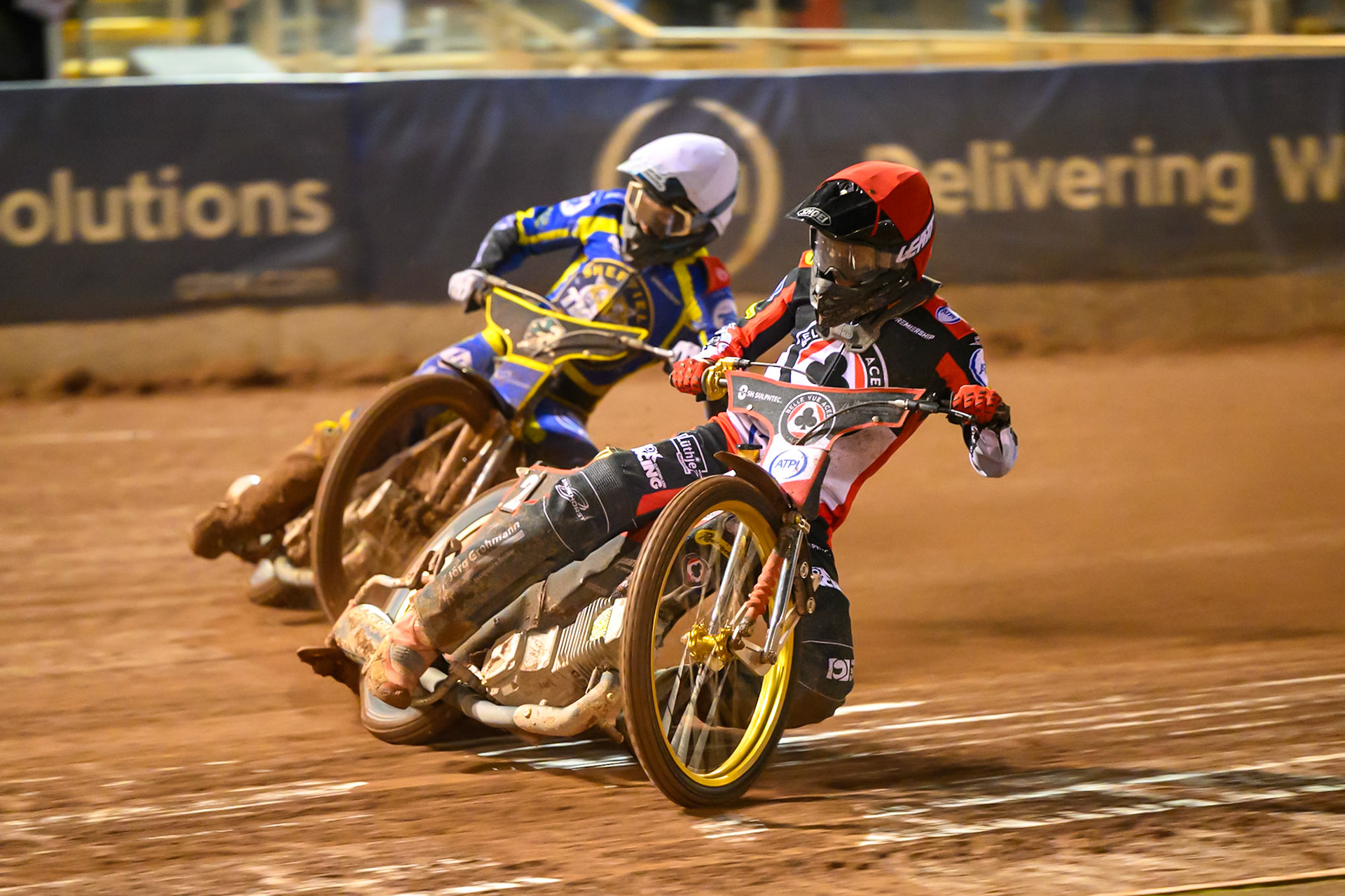 Norick Blodorn of Belle Vue Aces in Red leading Anders Rowe of Sheffield Tigers in White during the Rowe Motor Oil Premiership Grand Final 2nd Leg between Belle Vue Aces and Sheffield Tigers at the National Speedway Stadium, Manchester on Friday 16th October 2026. (Photo: Ian Charles | MI News)