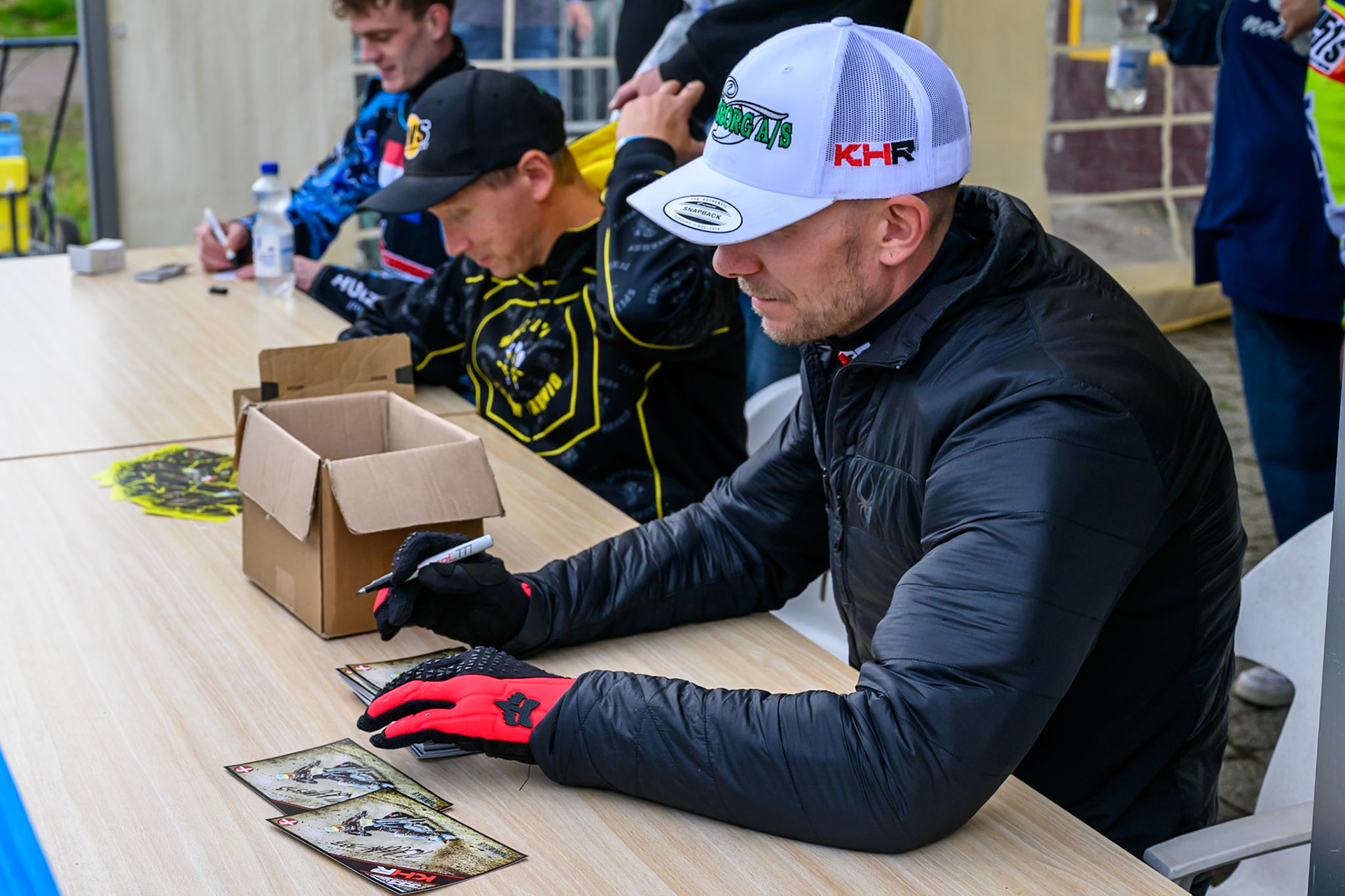 Kenneth Kruse Hansen (333) of Denmark signs autographs during the autograph session during the FIM Long Track World Championship Final 4, at the Speed Centre Roden, Netherlands on Sunday 21st September 2025. (Photo: Ian Charles | MI News)