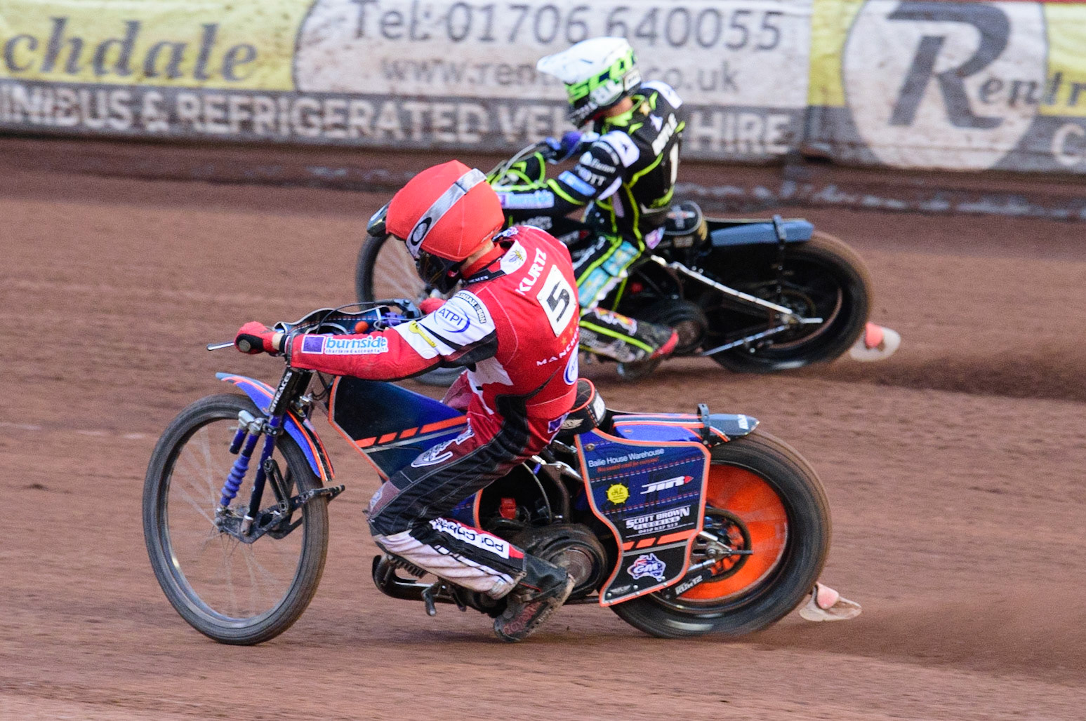 MANCHESTER, UK. JUN 6TH  Brady Kurtz  (Red) inside Jason Doyle  (White) during the SGB Premiership match between Belle Vue Aces and Ipswich Witches at the National Speedway Stadium, Manchester on Monday 6th June 2022. (Credit: Ian Charles | MI News)