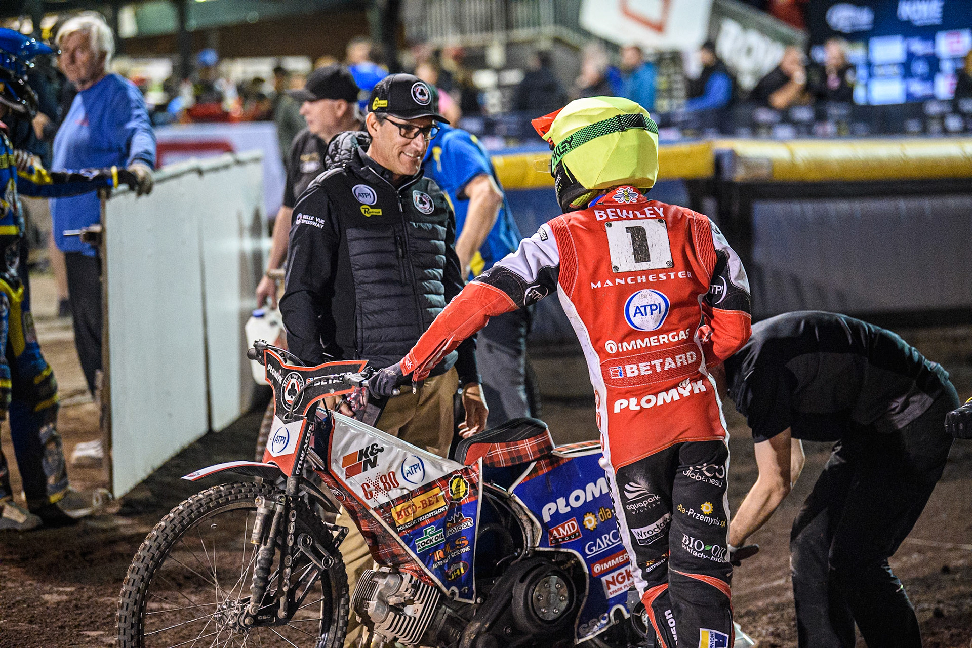 Belle Vue Aces' Team Manager, Mark Lemon (Left) chats with Belle Vue Aces' Dan Bewley   during the Rowe Motor Oil Premiership match between Sheffield Tigers and Belle Vue Aces at Owlerton Stadium, Sheffield on Monday 26th August 2024. (Photo: Ian Charles | MI News)