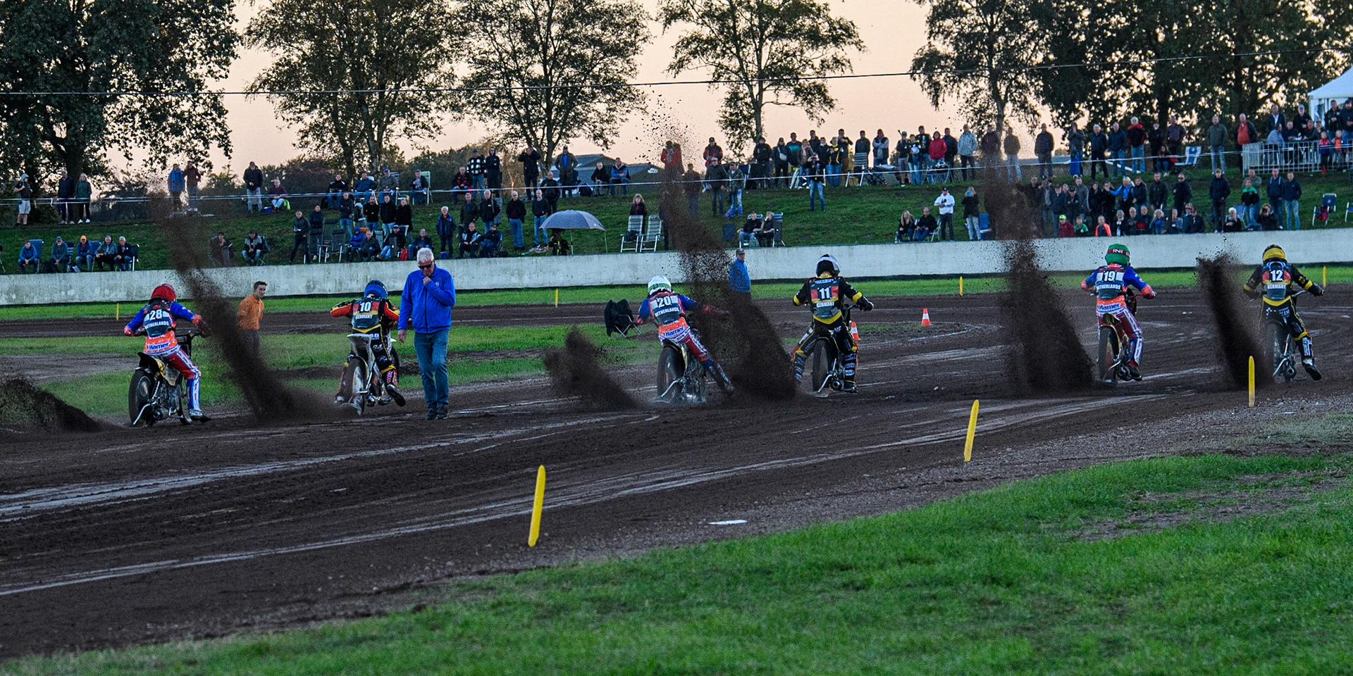 Th Grand Final start as Netherlands race Germany for the title during the FIM Long Track Of Nations event at the Speed Centre Roden on Sunday 24th September 2023. (Photo: Ian Charles | MI News)