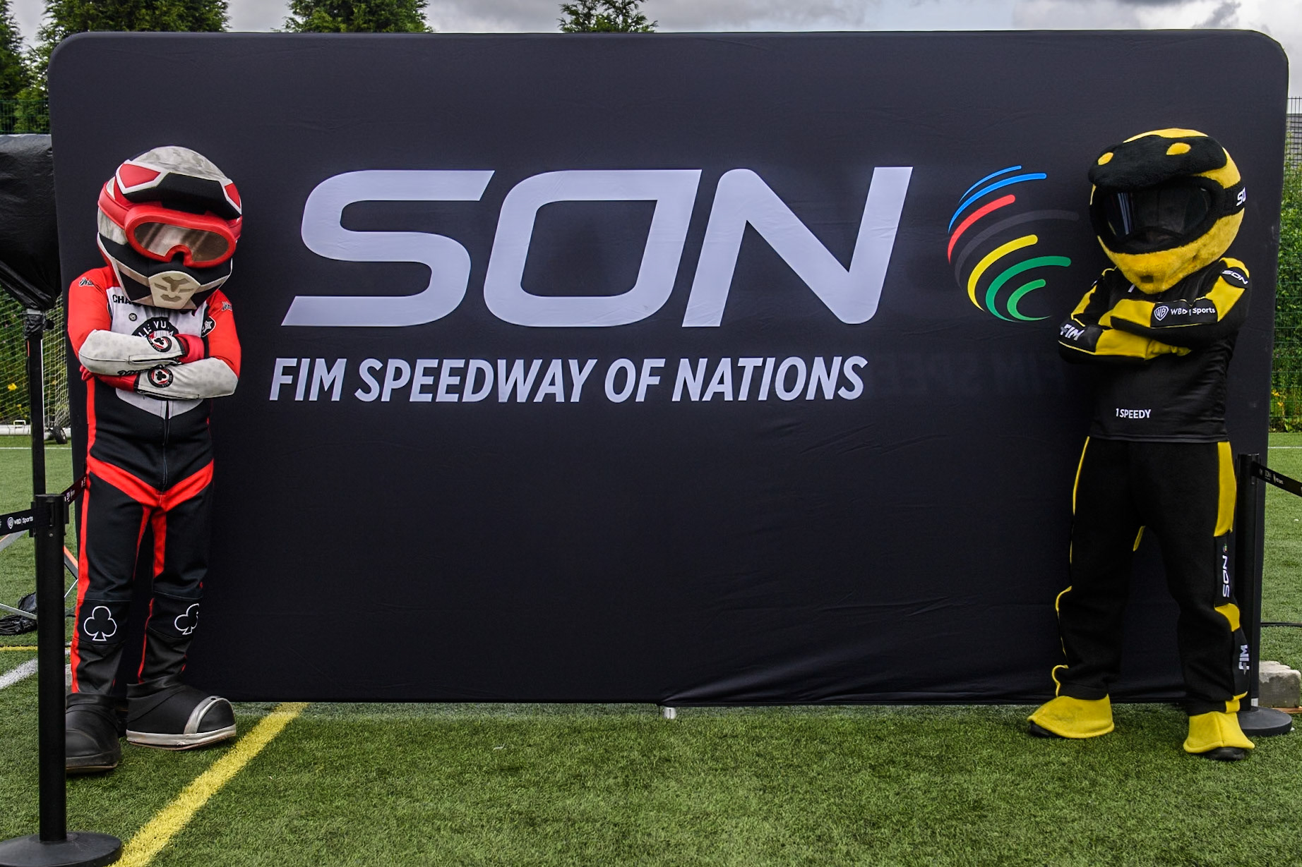 Belle Vue Aces Mascot Chase the Ace (Left) and SGP/SON Mascot Speedyduring the Monster Energy FIM Speedway of Nations Semi-Final 1 at the National Speedway Stadium, Manchester on Tuesday 9th July 2024. (Photo: Ian Charles | MI News)
