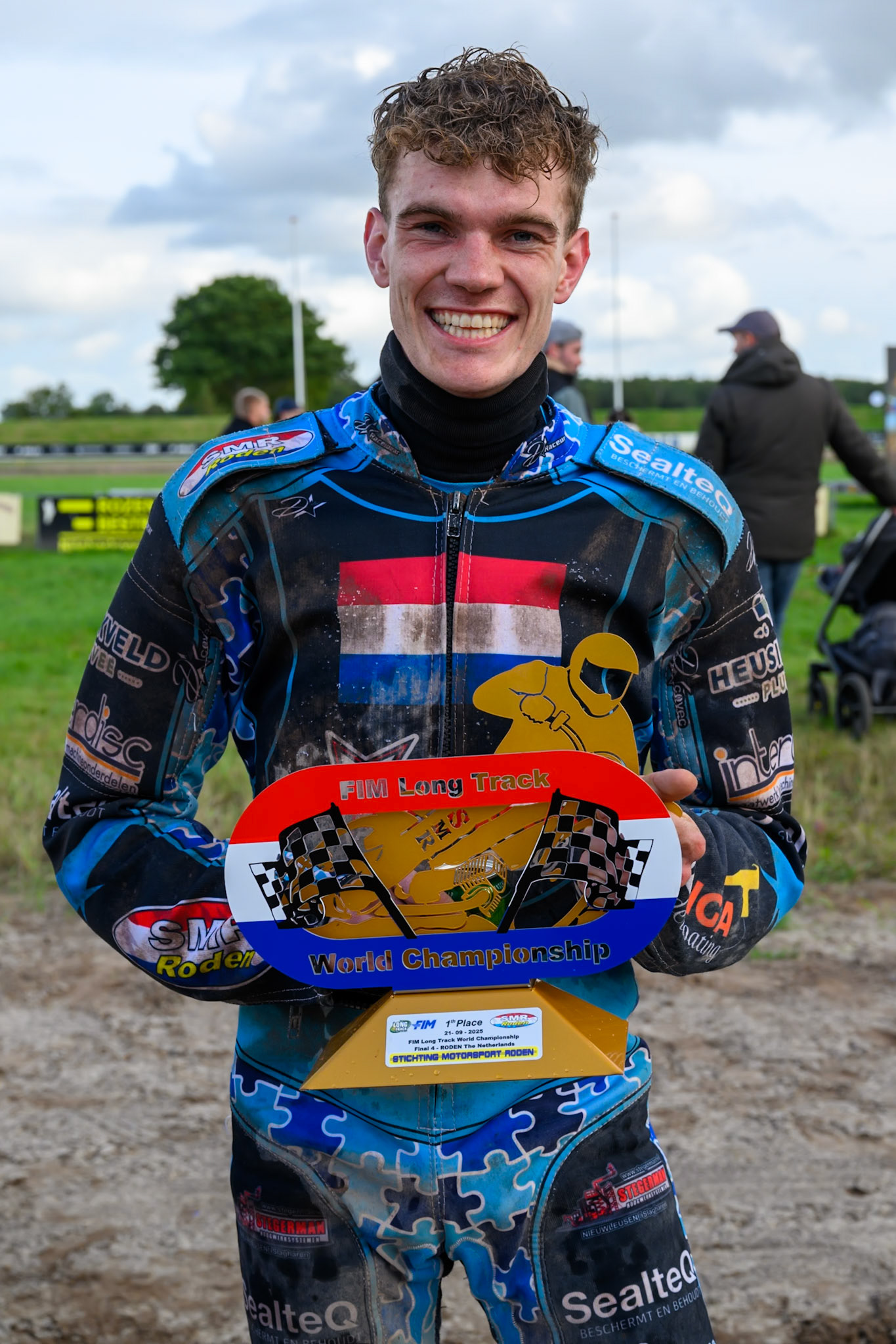 Final 4 winner Dave Meijerink (63) of The Netherlands during the FIM Long Track World Championship Final 4, at the Speed Centre Roden, Netherlands on Sunday 21st September 2025. (Photo: Ian Charles | MI News)during the FIM Long Track World Championship Final 4, at the Speed Centre, Roden on Sunday 21st September 2025. (Photo: Ian Charles | MI News)