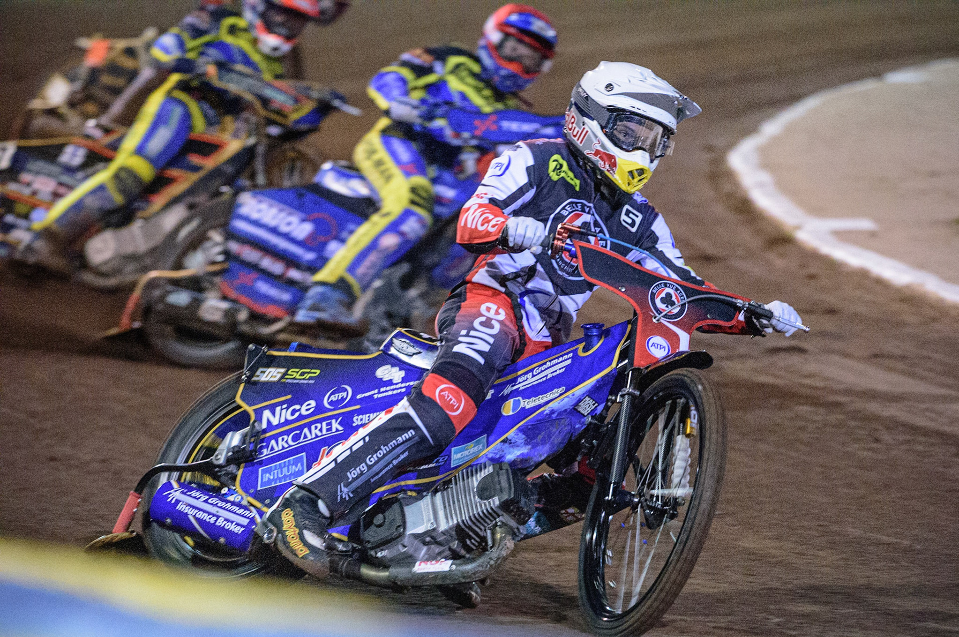 Robert Lambert  (White) leads Tobiasz Musielak  (Red) during the SGB Premiership Grand Final 2nd Leg between Sheffield Tigers and Belle Vue Aces at Owlerton Stadium, Sheffield on Thursday 13th October 2022. (Credit: Ian Charles | MI News)
