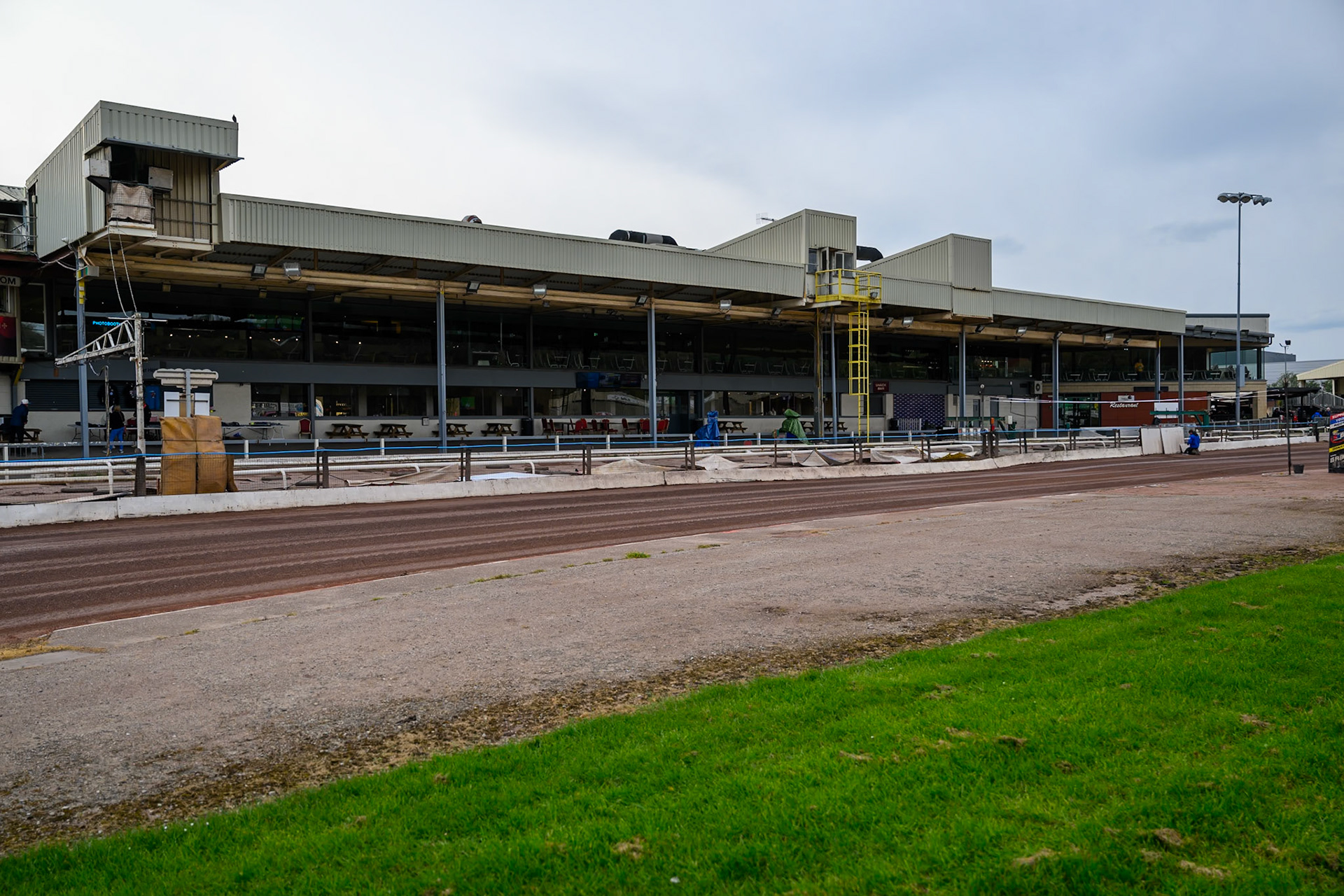 Owlerton Stadium during the Knockout Cup Northern Section match between Sheffield Tigers and Belle Vue Aces at Owlerton Stadium, Sheffield on Thursday 2nd April 2026. (Photo: Ian Charles | MI News)