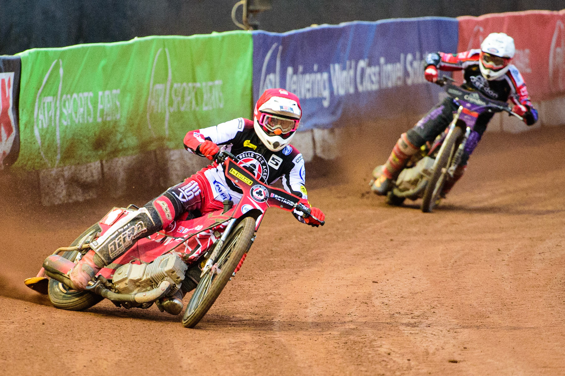 Max Fricke (Red) leads Ulrich Oostergaard  (White) during the SGB Premiership match between Belle Vue Aces and Peterborough at the National Speedway Stadium, Manchester on Monday 25th July 2022. (Credit: Ian Charles | MI News