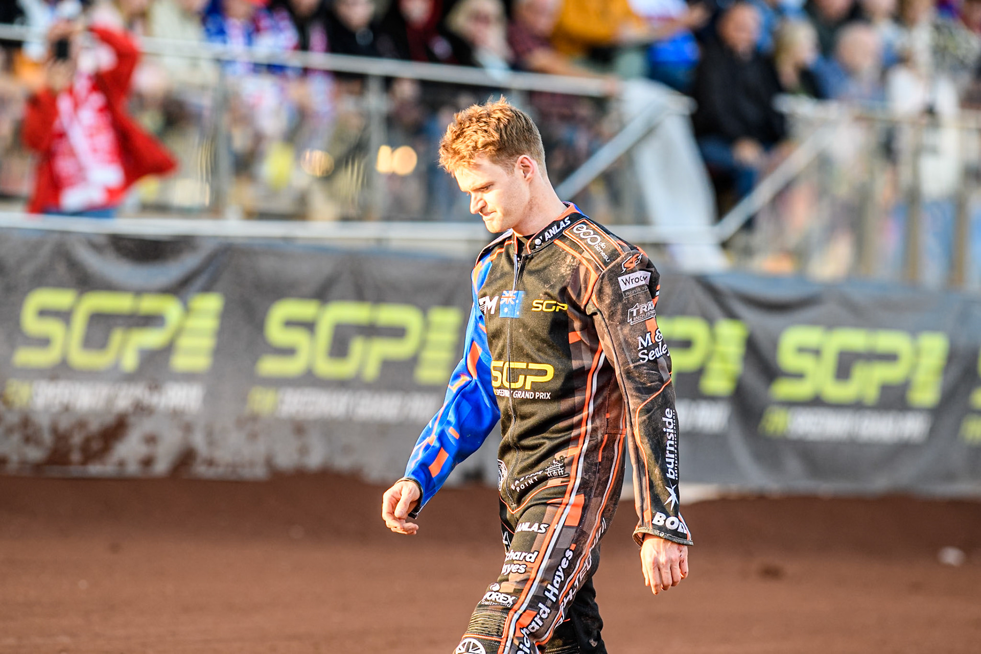 Brady Kurtz (101) of Australia walks back to the pits after his crash with Fredrik Lindgren during the ATPI FIM Speedway Grand Prix Round 5 at the National Speedway Stadium, Manchester, on Saturday 14th June 2025. (Photo: Ian Charles | MI News)