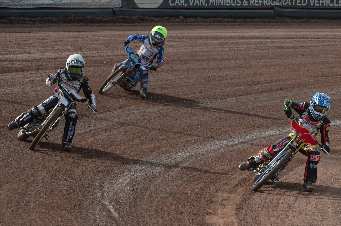 Photo: Ian Charles

Max James (Blue) inside Freddie Fox-Baron (White) and Caydin Martin (Yellow)

Summer Speed Saturday & British Youth Speedway Championship Round 5, National Speedway Stadium, Manchester, Saturday 22 June 2019
