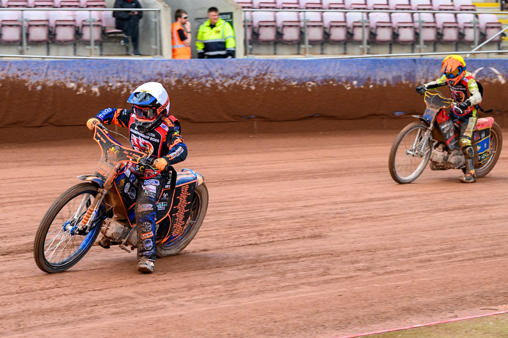 Support Class: Callum Hague (809) in White leading Douglas Marshall (99) in Yellow during the British Youth Championship (125cc) Round 2A, at the National Speedway Stadium, Manchester on Sunday 1st June 2025. (Photo: Ian Charles | MI News)