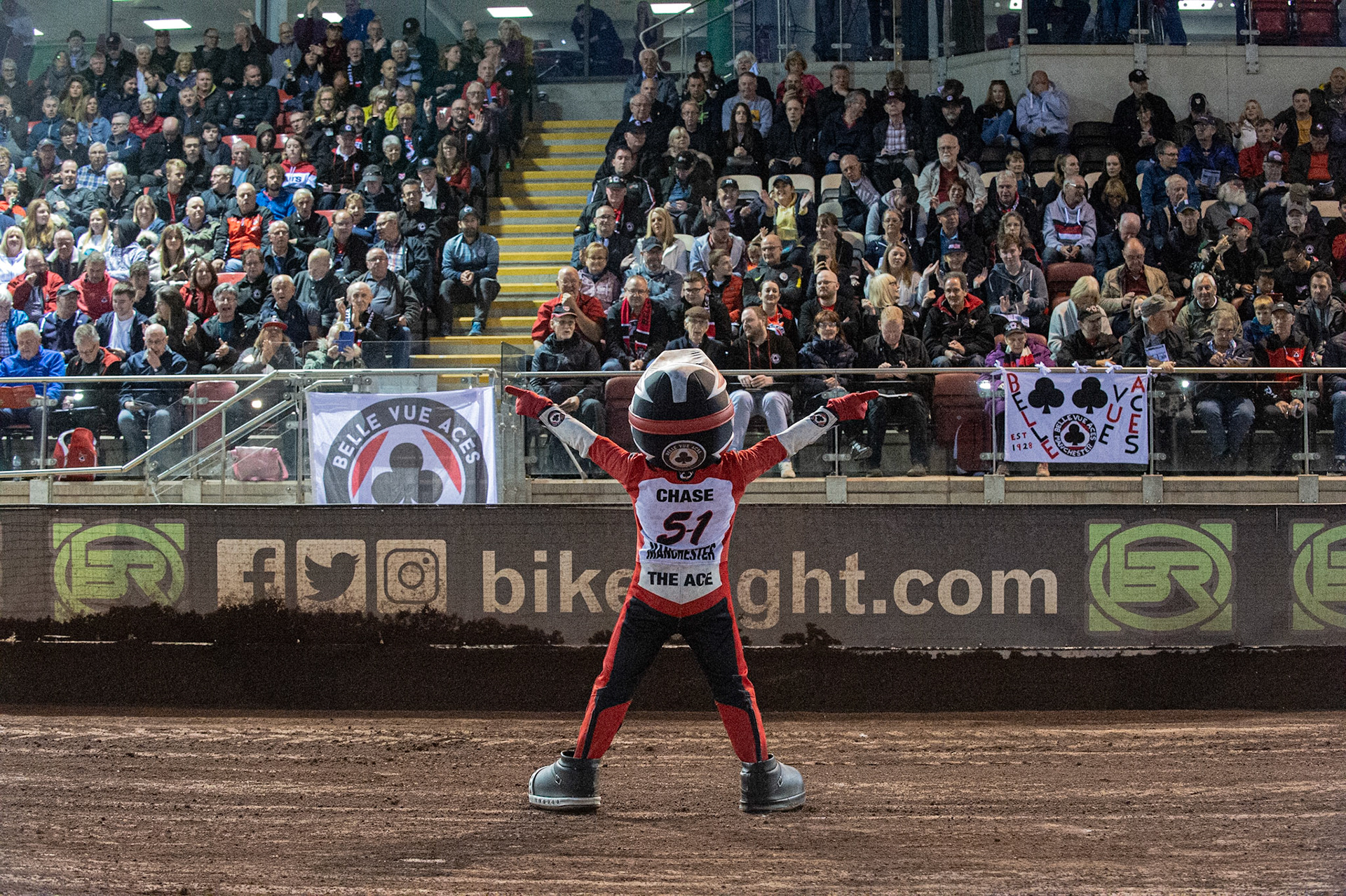 Photo by Ian Charles




Belle Vue Aces v Swindon Robins, British Speedway Premiership, Belle Vue National Speedway Stadium, Manchester, Monday 12  August  2019