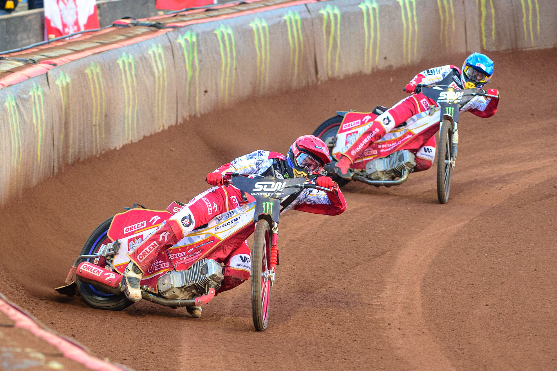 MANCHESTER, UK. OCT 16TH Bartosz Zmarzlik of Poland (Red) leads Jakub Miskowiak of Poland (Blue) during the Monster Energy FIM Speedway of Nations at the National Speedway Stadium, Manchester on Saturday  16th October 2021. (Credit: Ian Charles | MI News)