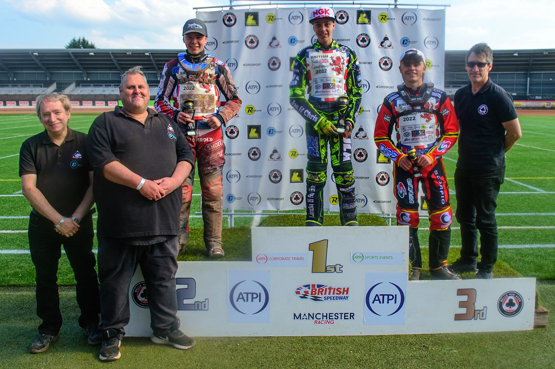 MANCHESTER, UK. JUN 3RD 500cc Rostrum: (l - r) Graham Goodwin, Steve William, Sam McGurk (116) (2nd), Ace Pijper (696) (Winner), Max James (54) (3rd) and Belle Vue Director of Speedway, Mark Lemon during the British Youth Speedway Championship (Round 4)  at the National Speedway Stadium, Manchester on Friday 3rd June 2022. (Credit: Ian Charles | MI News)