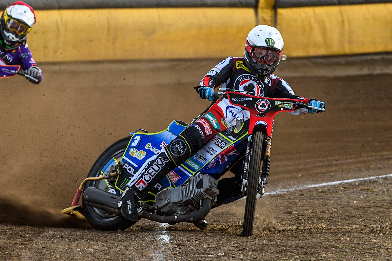 Jaimon Lidsey takes advantage of the inside line with his front wheel over the white line during the Sports Insure Premiership match between Peterborough and Belle Vue Aces at East of England Showground, Peterborough on Monday 26th June 2023. (Photo: Ian Charles | MI News)