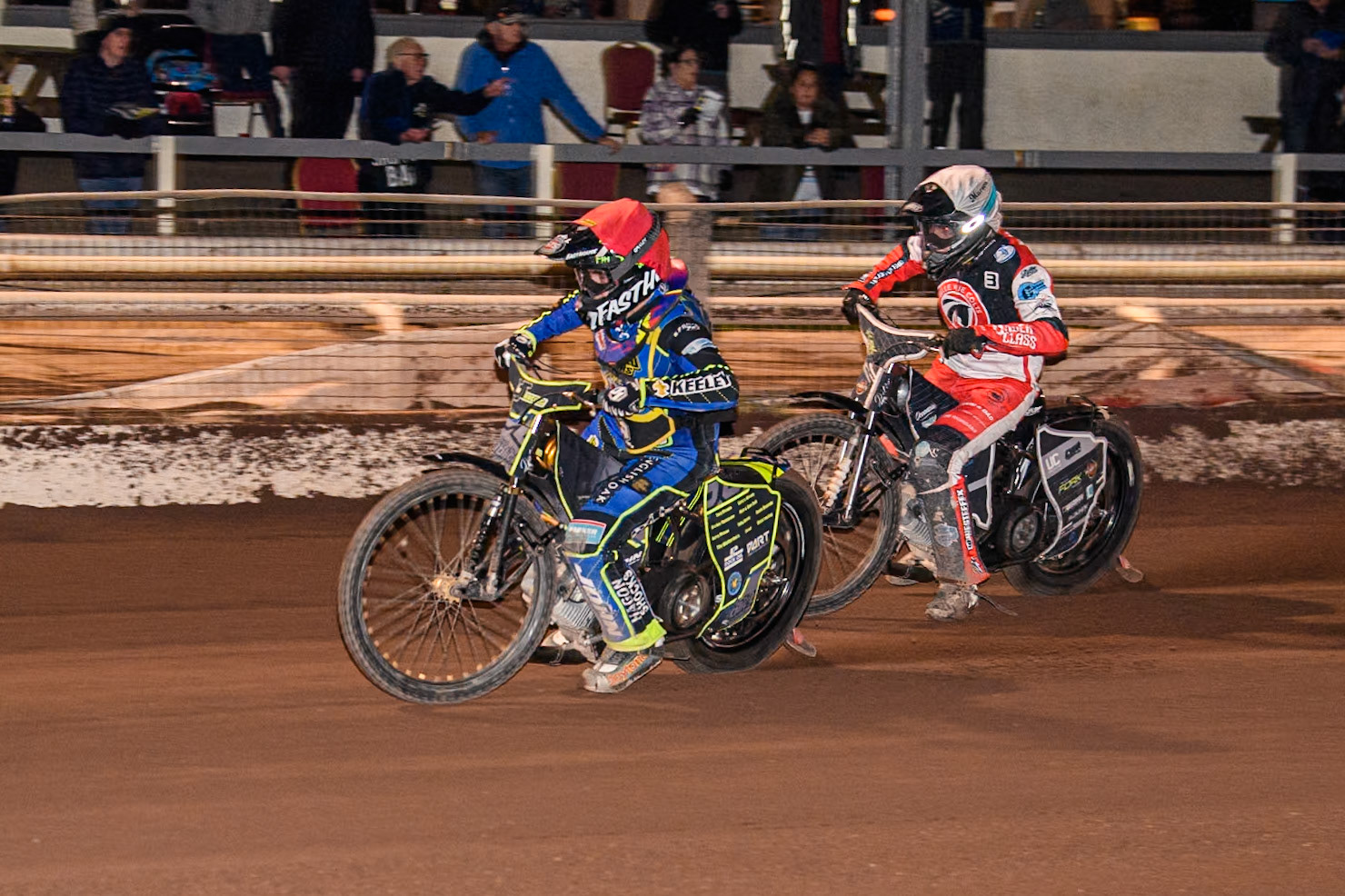 Sheffield Tiger Cubs' Nathan Ablitt   in Red leading Belle Vue Colts' Matt Marson  in White during the WSRA National Development League match between Sheffield Tiger Cubs and Belle Vue Colts at Owlerton Stadium, Sheffield on Thursday 12th September 2024. (Photo: Ian Charles | MI News)
