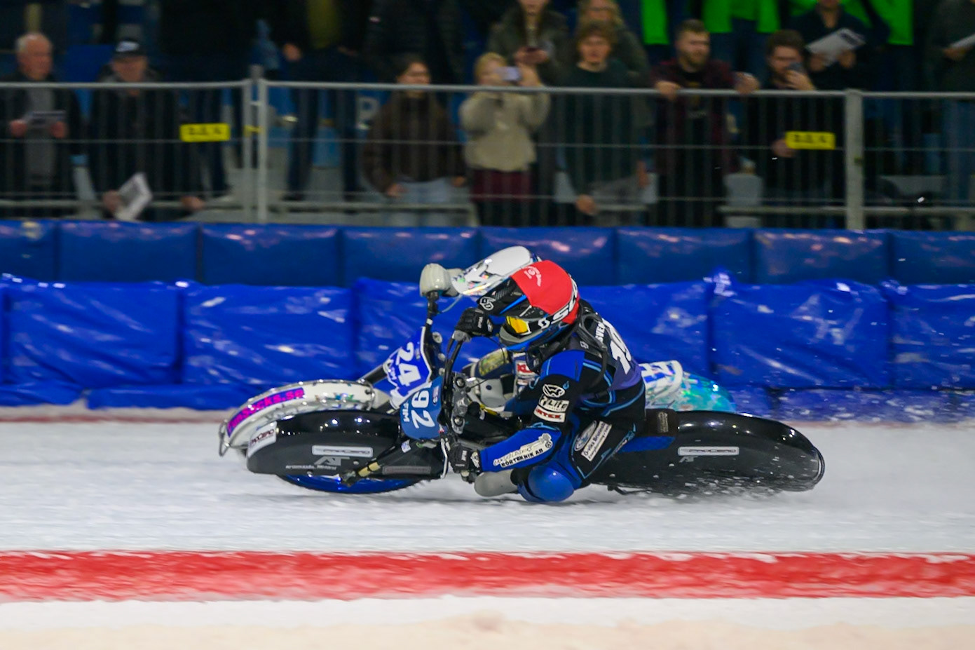 Niclas Svensson (192) of Sweden  in Red rides inside Max Koivula (24) of Finland  in White during the FIM Ice Speedway Gladiators World Championship Final 3 at Ice Rink Thialf, Heerenveen on Saturday 11th April 2026. (Photo: Ian Charles | MI News)