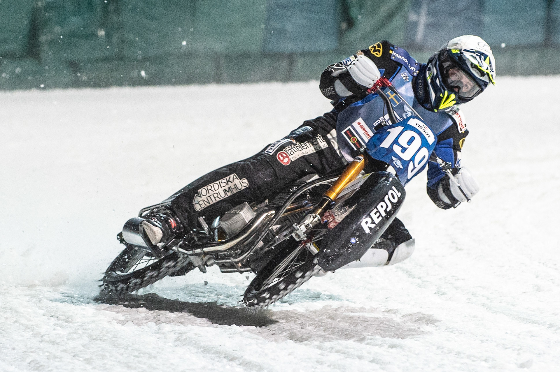 Photo: Ian Charles

Martin Haarahiltunen (199) piskes up some drive 
FIM Ice Speedway Gladiators World Championship, Final 3.1, Horst-Dohm Eisstadion, Berlin, Germany Saturday  2  March  2019