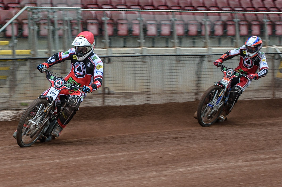 Photo: Ian CharlesRichie Worrall leads twin brother Steve Worrall during practiceBelle Vue Press &amp; Practice Day, National Speedway Stadium, Manchester Thursday  13  May  2021