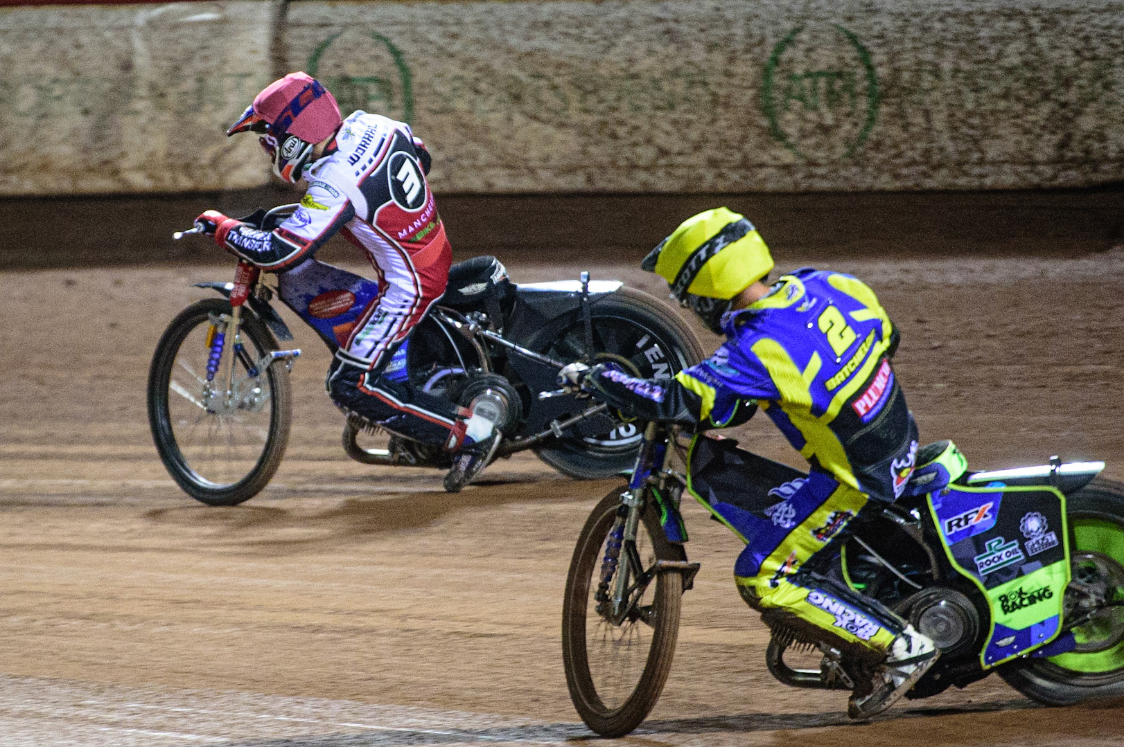 MANCHESTER, UK. OCT 7TH  Richie Worrall  (Red) leads Troy Batchelor (Yellow) during the SGB Premiership Play off Semi-Final Second Leg between Belle Vue Aces and Sheffield Tigers at the National Speedway Stadium, Manchester on Thursday 7th October 2021. (Credit: Ian Charles | MI News)