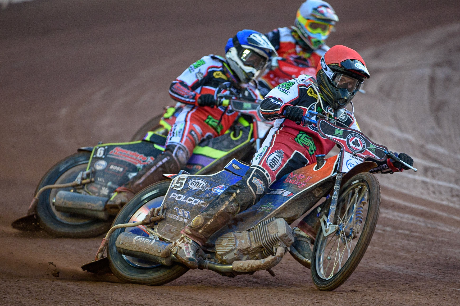 MANCHESTER, UK. AUG 9TH  Brady Kurtz  (Red) leads Tom Brennan  (Blue)  and Michael Palm Toft  (White) during the SGB Premiership match between Belle Vue Aces and Peterborough at the National Speedway Stadium, Manchester on Monday 9th August 2021. (Credit: Ian Charles | MI News)