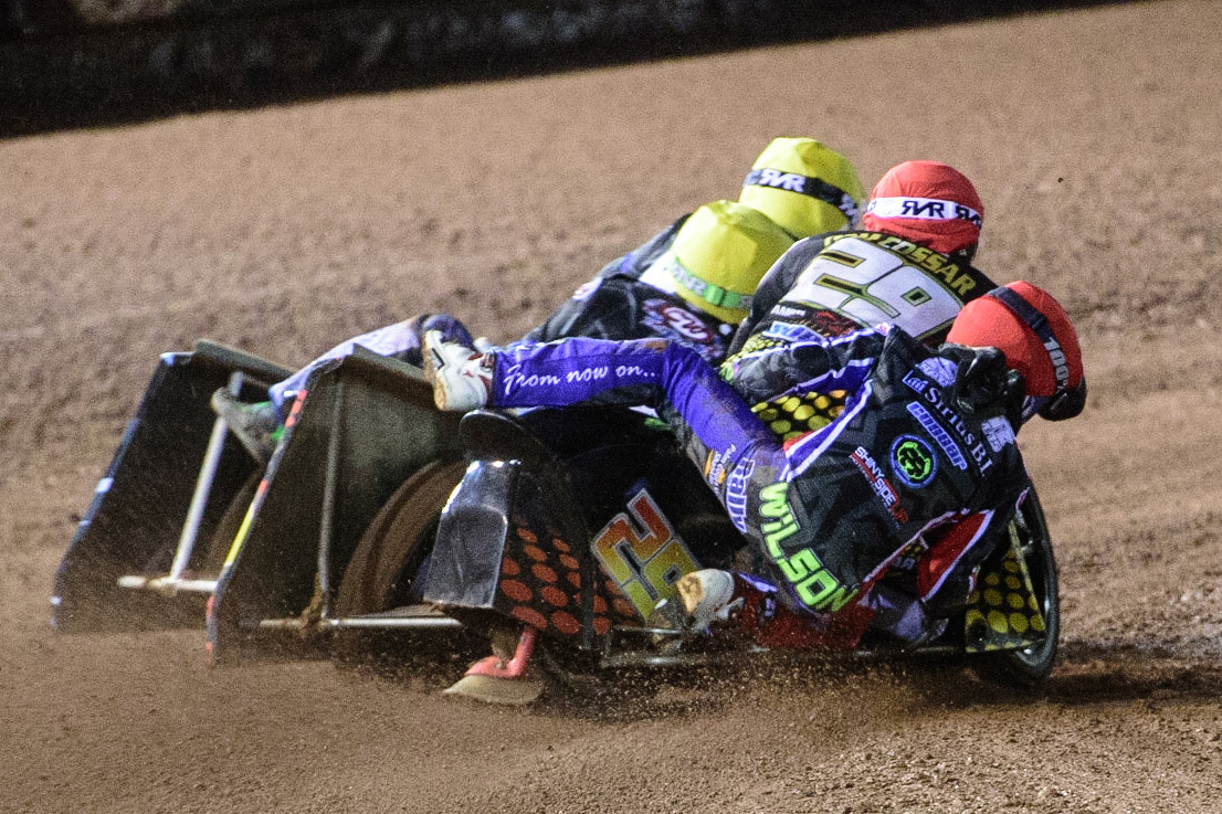 MANCHESTER, UK. OCT 30TH   Tom Cossar &amp; Wayne Rickards (Red) try to pass Matt Tyrell &amp; Liam Brown  (Yellow) during the Manchester Masters Sidecar Speedway and Flat Track Racing at the National Speedway Stadium, Manchester on Saturday 30th October 2021. (Credit: Ian Charles | MI News)