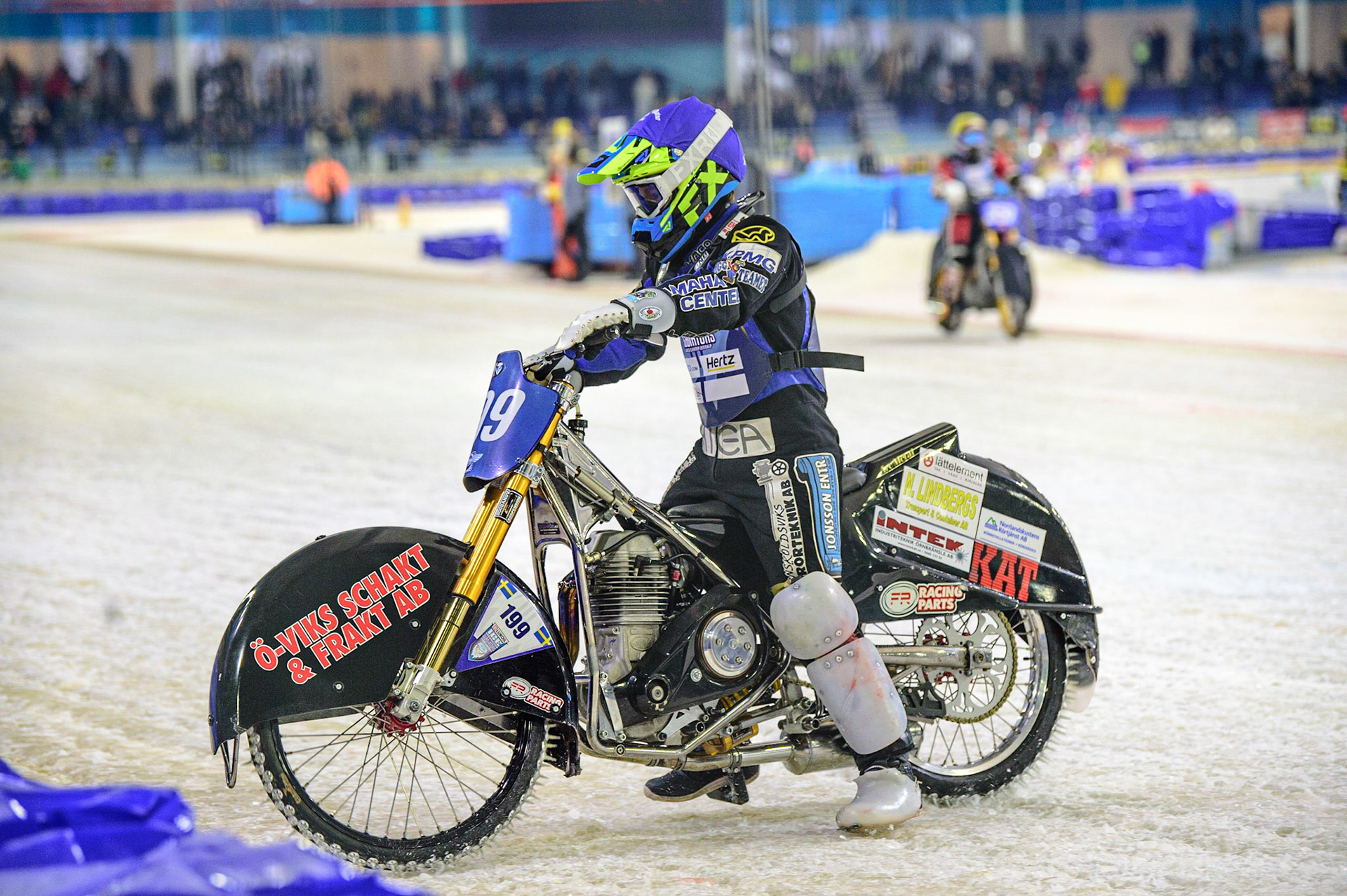 HEERENVEEN, NL.  Martin Hååruhiltunen (199)  goes back into the pits during the FIM Ice Speedway Gladiators World Championship Final 4 at Ice Rink Thialf, Heerenveen on Sunday  3 April 2022. (Credit: Ian Charles | MI News)