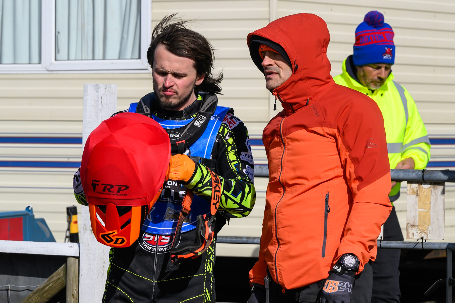 Jack Smith of Buxton Bulls (Left) and Uncle Paul Smith chat before a heat during the Regina Chains Fours at Buxton Speedway, Buxton on Sunday 5th April 2026. (Photo: Ian Charles | MI News)