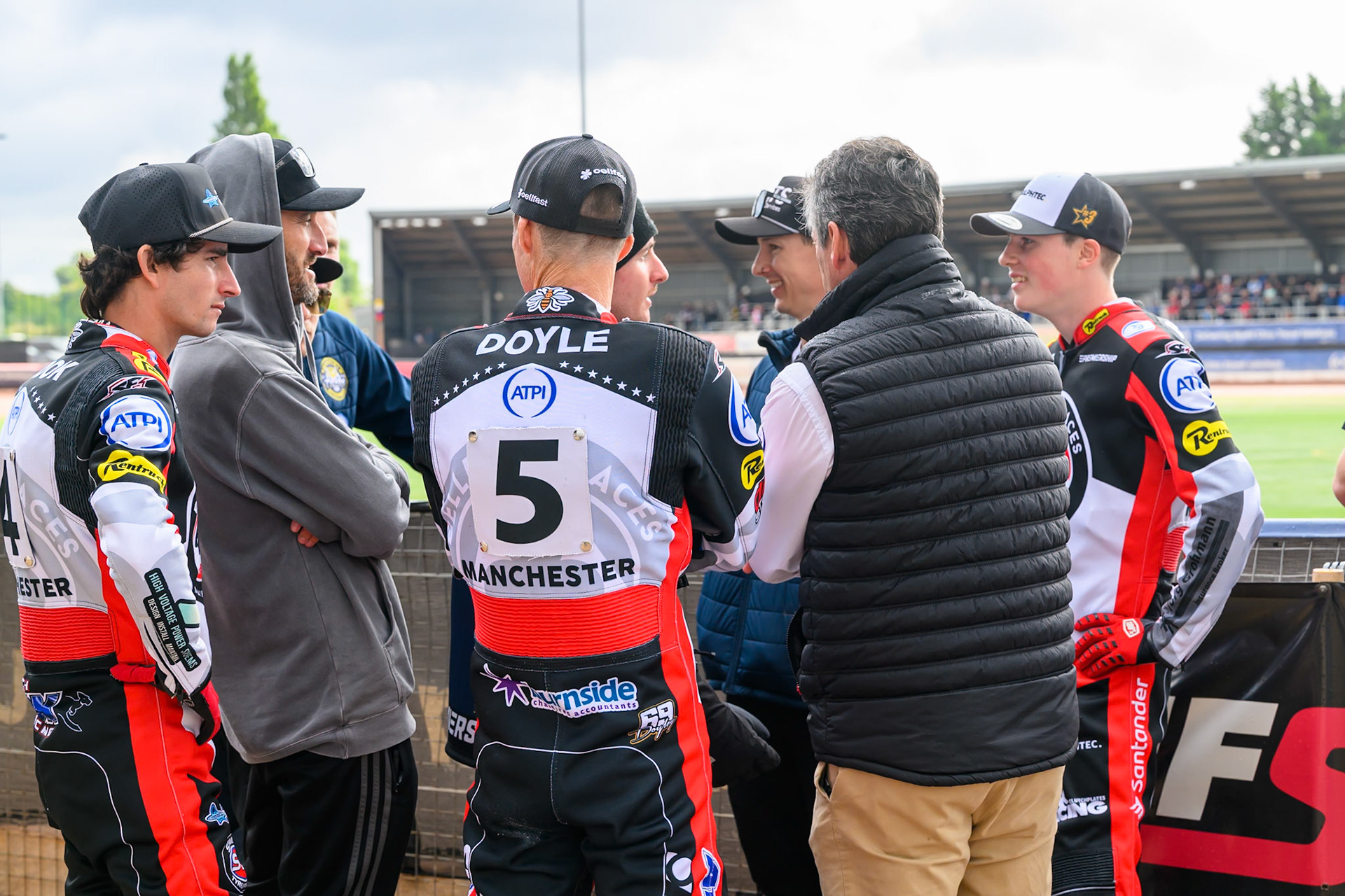Belle Vue ATPI Aces and Sheffield Tigers Riders discuss track conditions before the rain off during the Rowe Motor Oil Premiership match between Belle Vue Aces and Sheffield Tigers at the National Speedway Stadium, Manchester on Monday 31st August 2026. (Photo: Ian Charles | MI News)