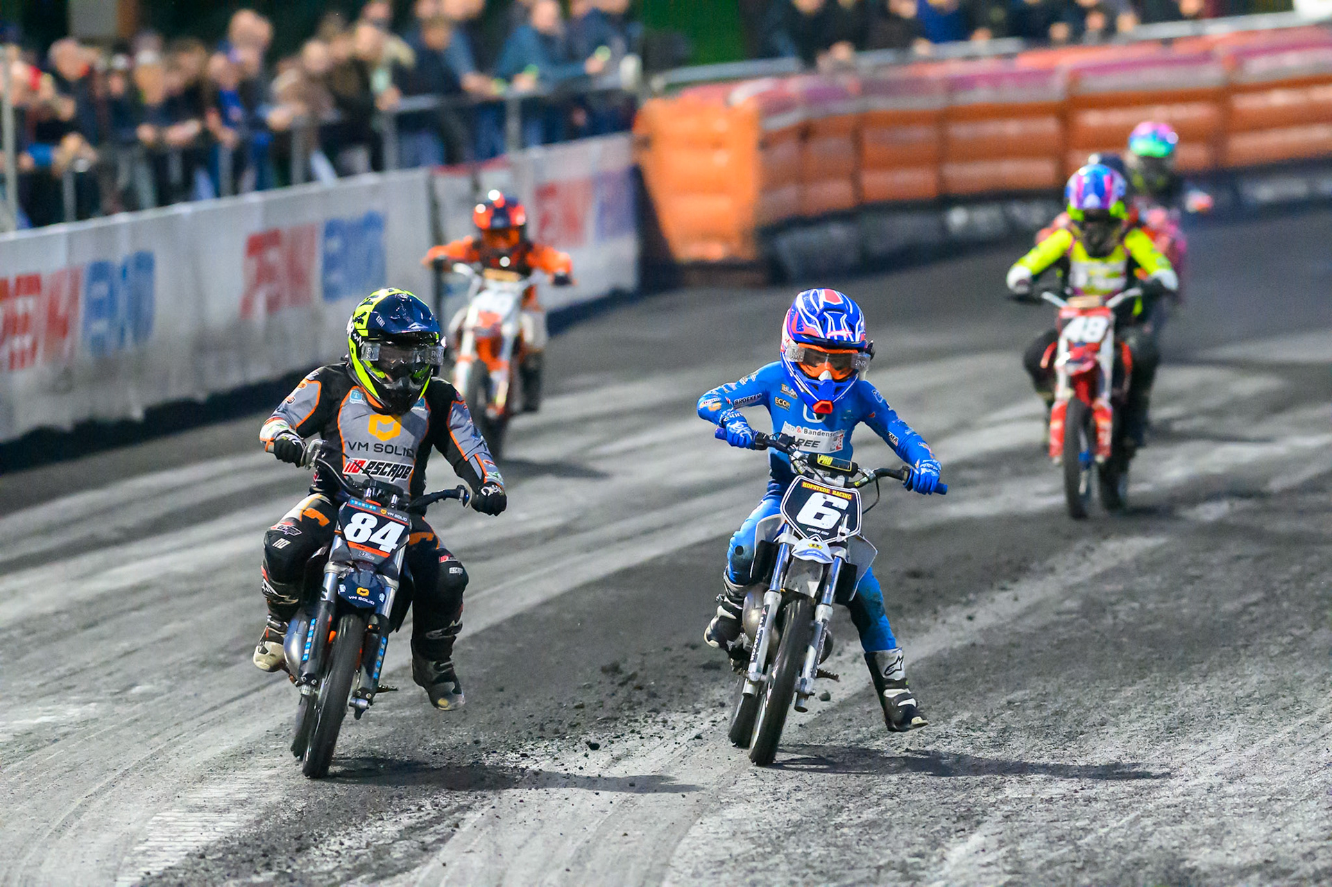 Action from the 50cc Final for under 12 riders during the Gouden KENNY Helm at Speedway Veenoord, Veenoord in the Netherlands on Saturday 19th September 2026. (Photo: Ian Charles | MI News)