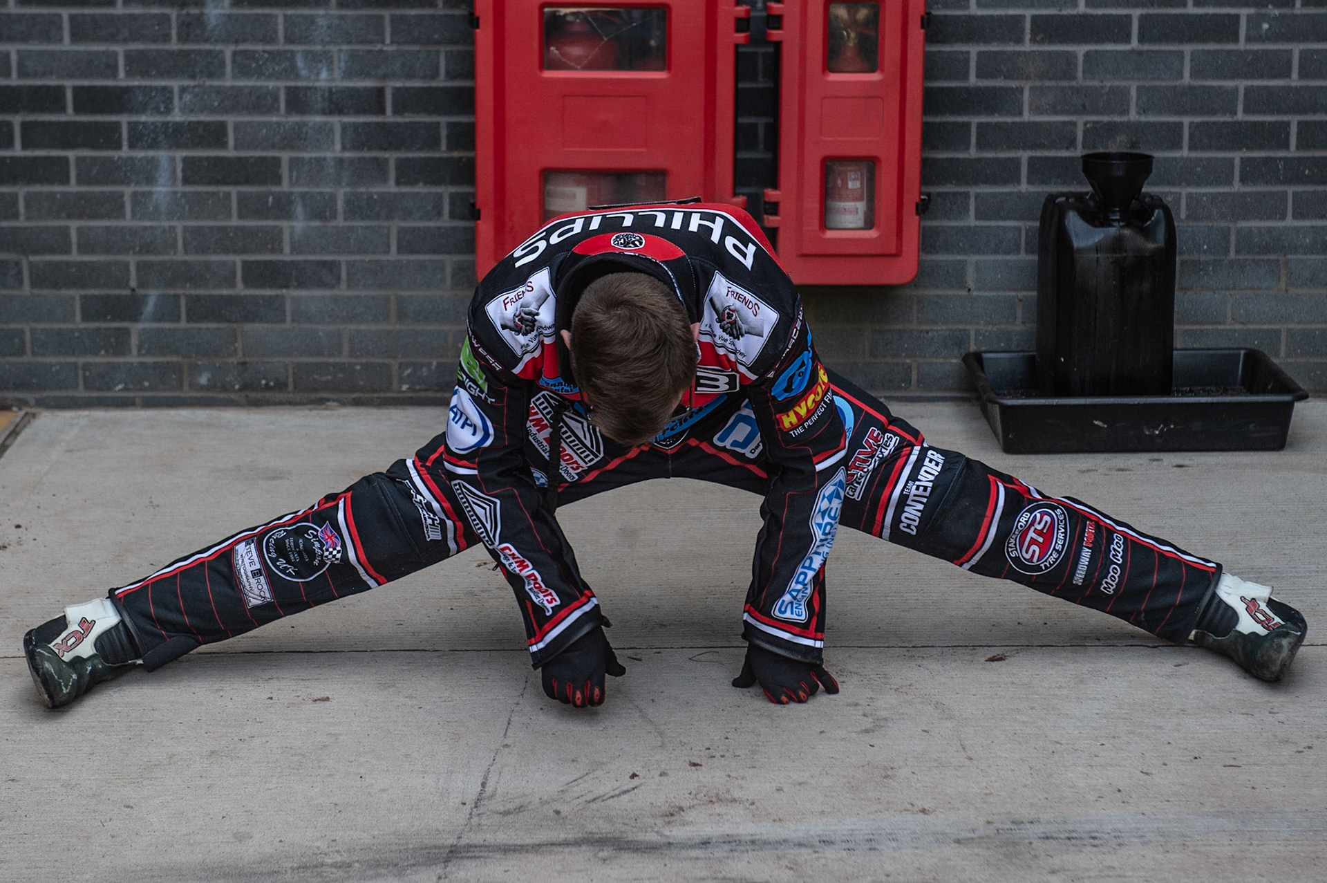 Photo: Ian Charles

Danny Phillips shows off

Belle Vue Colts v Stoke Potters, National League, Belle Vue National Speedway Stadium, Manchester, Friday 19  April  2019