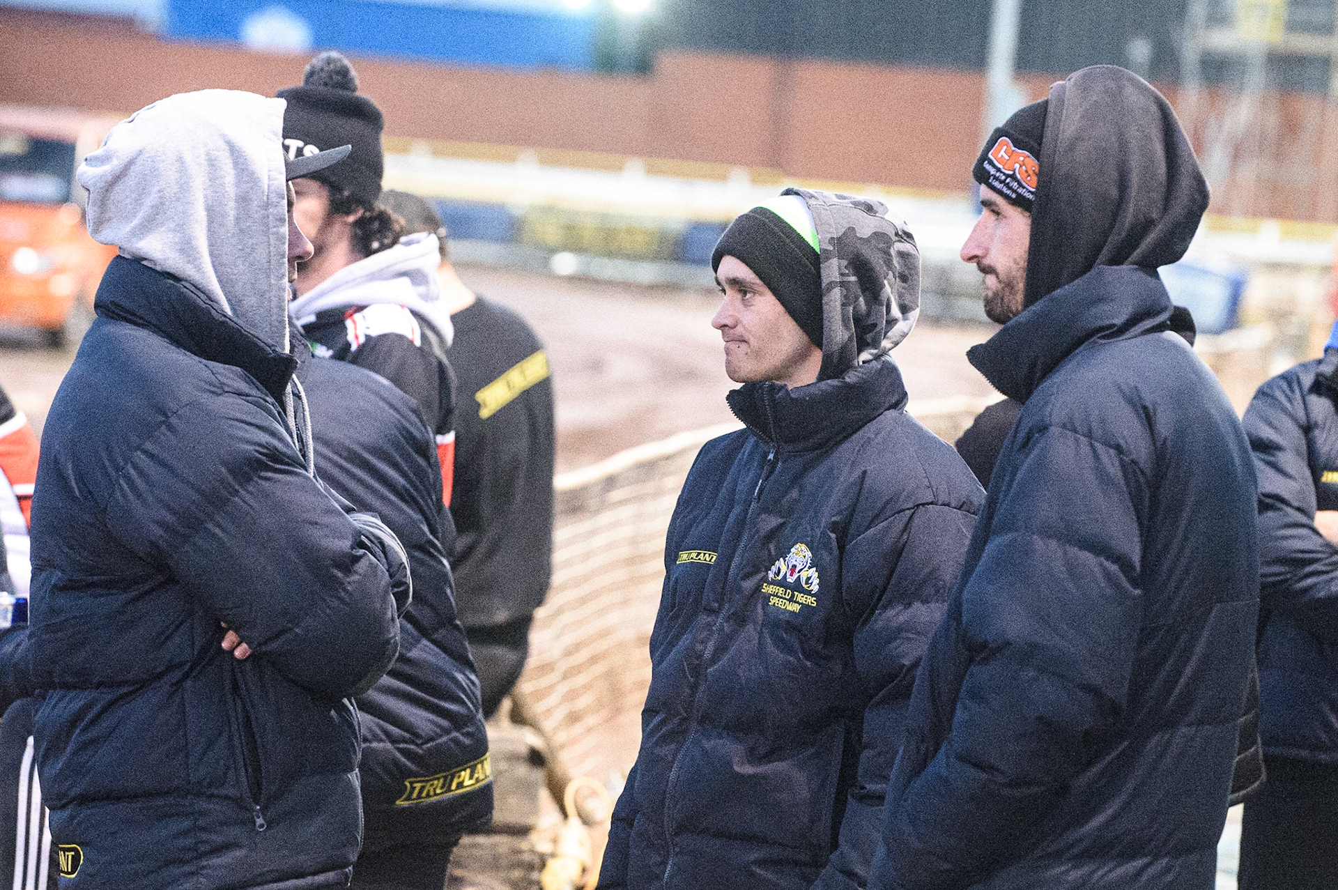 SHEFFIELD, UK. OCT 4THSheffield TruPlant Tigers  riders discuss the track during the SGB Premiership Semi Final Playoff 1st Leg between Sheffield Tigers and Belle Vue Aces at Owlerton Stadium, Sheffield on Monday 4th October 2021. (Credit: Ian Charles | MI News)